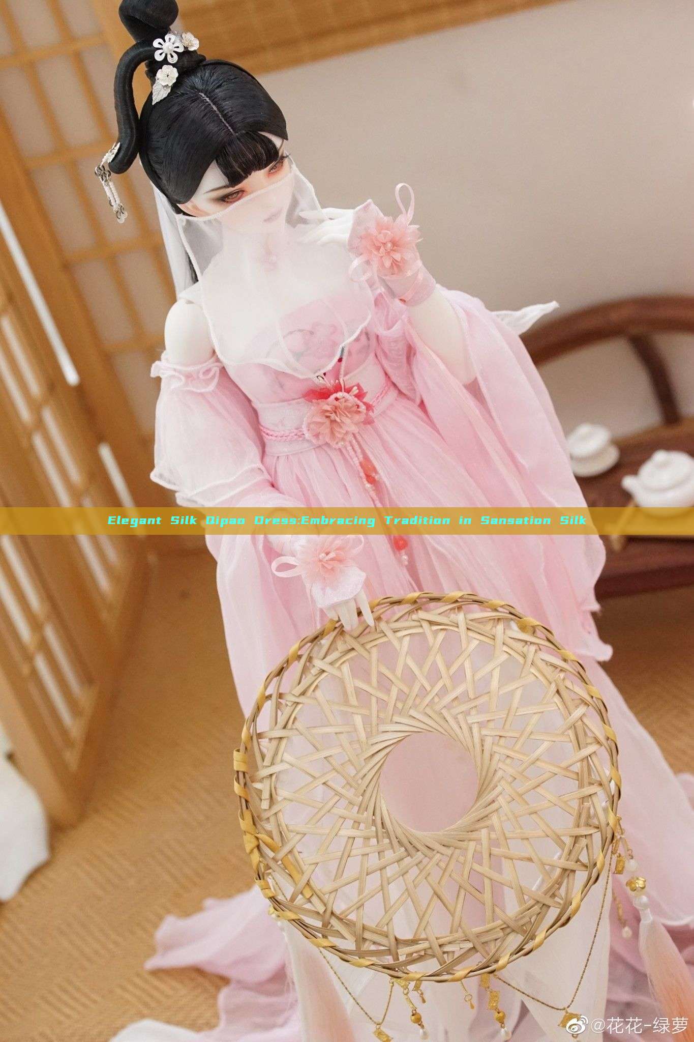 Elegant Silk Qipao Dress:Embracing Tradition in Sansation Silk