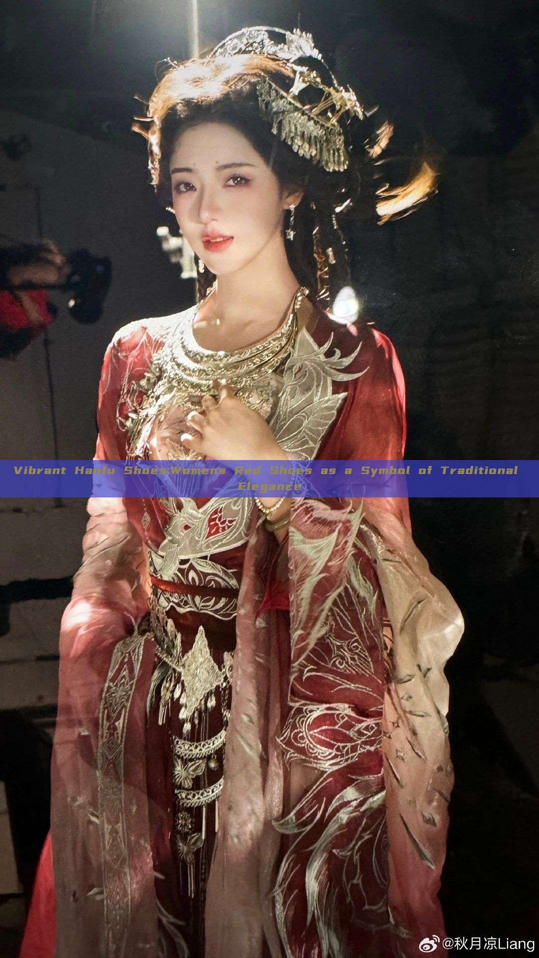Vibrant Hanfu Shoes:Womens Red Shoes as a Symbol of Traditional Elegance Vibrant Hanfu Shoes:Womens Red Shoes as a Symbol of Traditional Elegance
