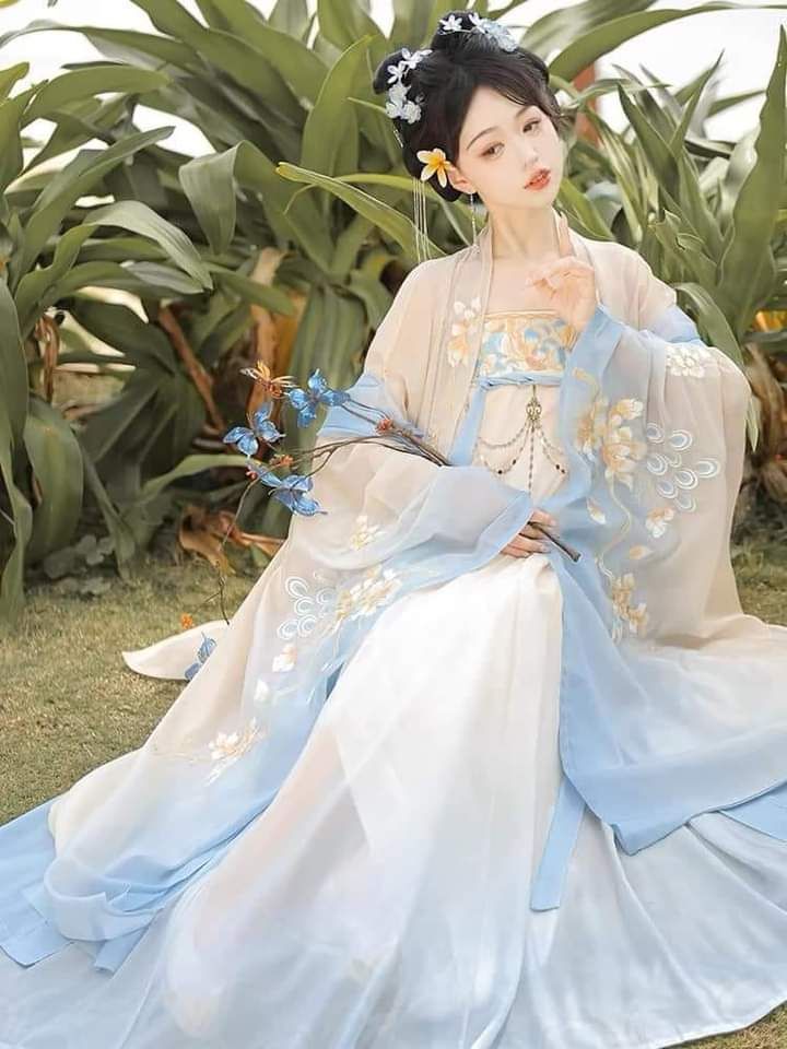 The Rise of Hanfu Hair Accessories:The Role of Fake Hair Headbands in Modern Fashion The Rise of Hanfu Hair Accessories:The Role of Fake Hair Headbands in Modern Fashion