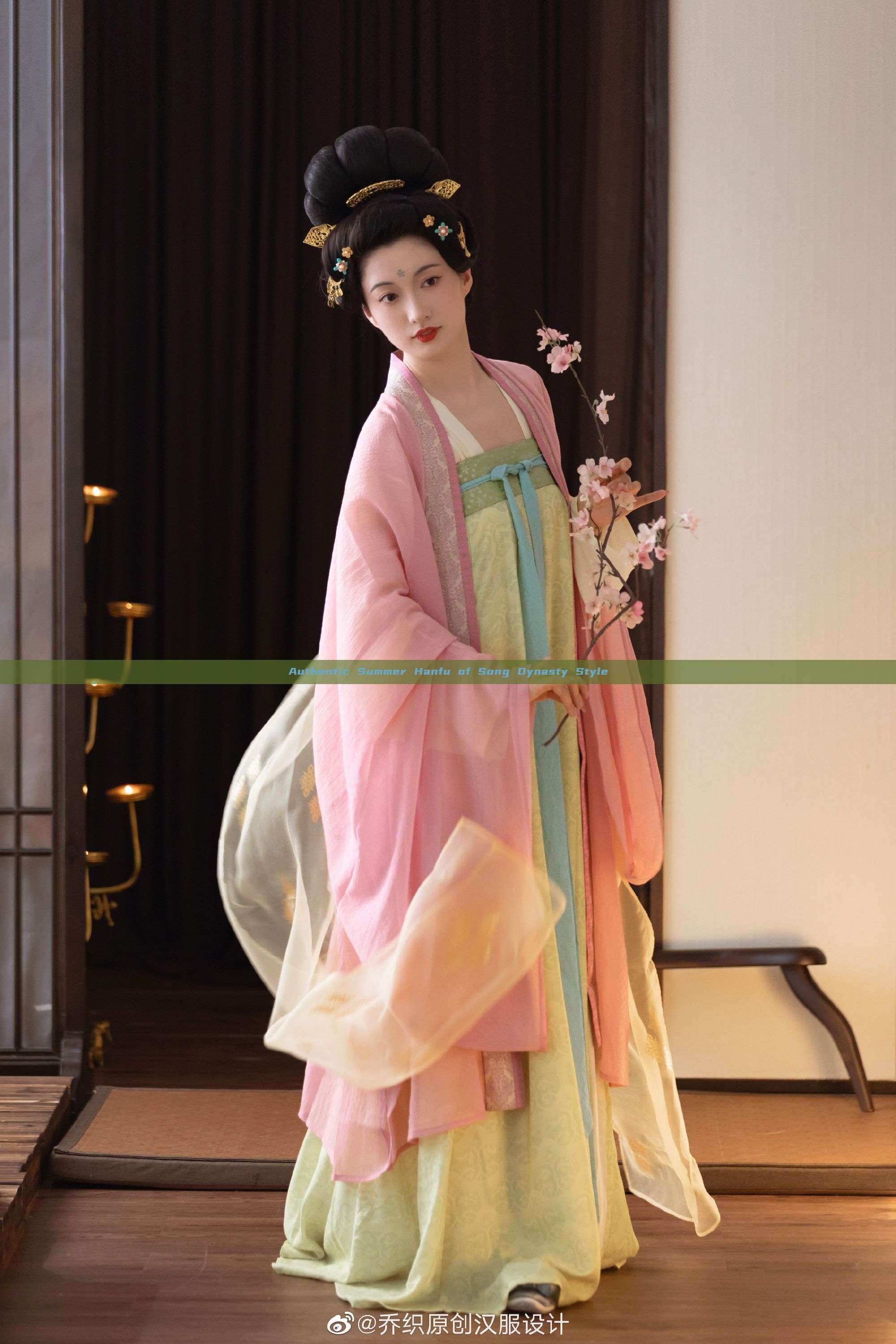Authentic Summer Hanfu of Song Dynasty Style Authentic Summer Hanfu of Song Dynasty Style