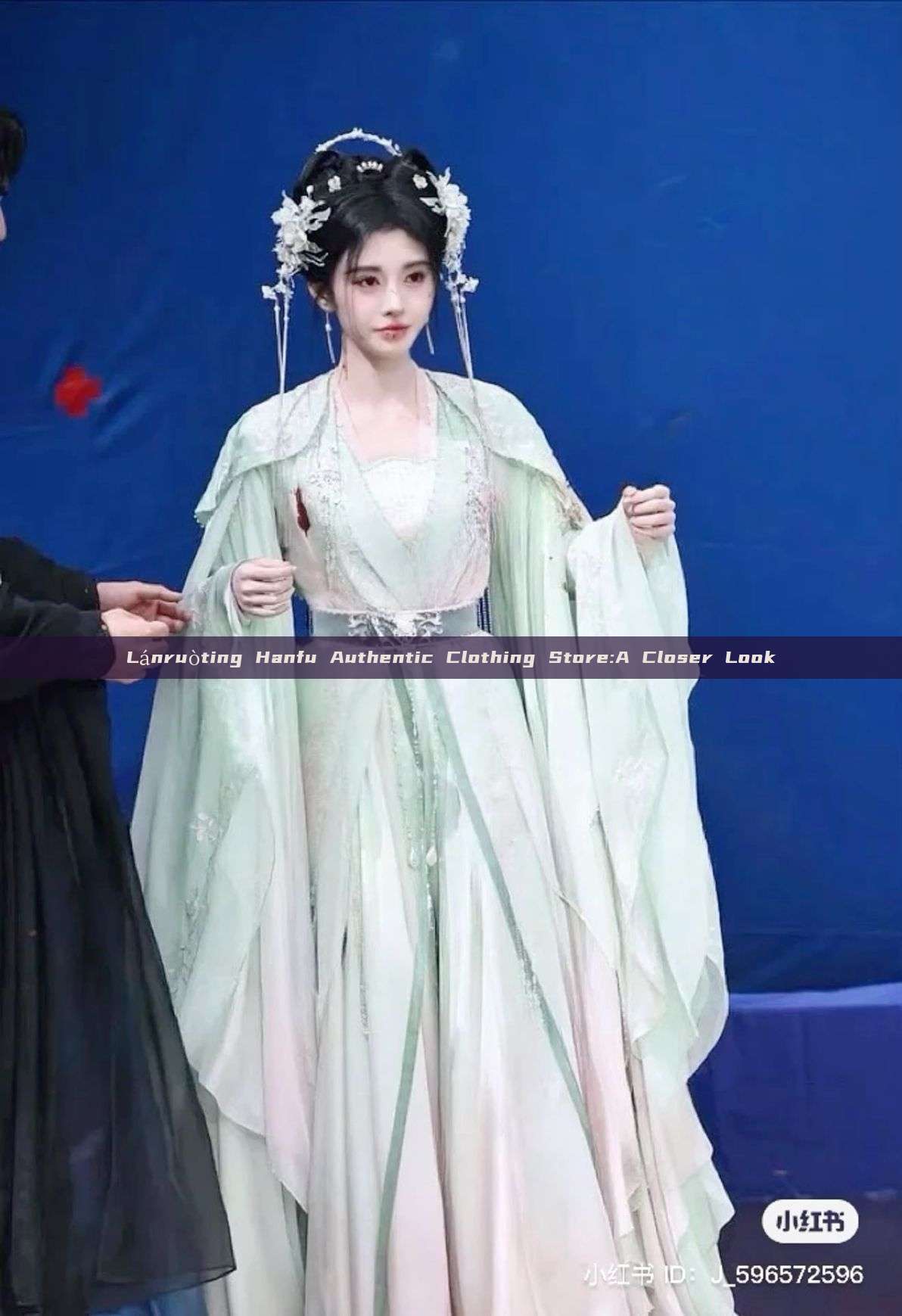 Lánruòting Hanfu Authentic Clothing Store:A Closer Look Lánruòting Hanfu Authentic Clothing Store:A Closer Look