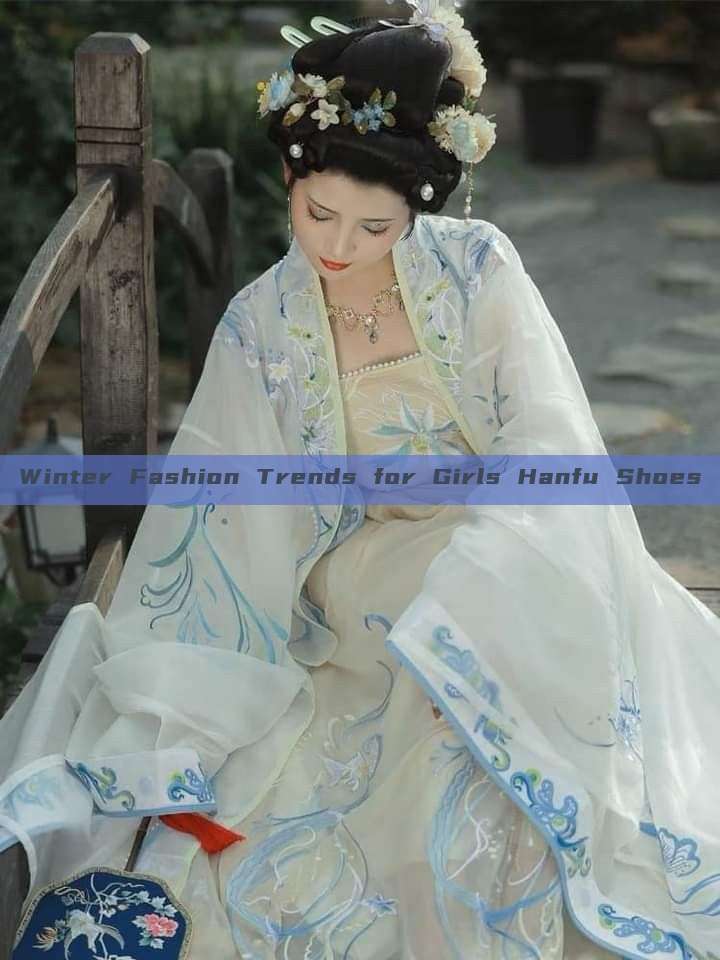 Winter Fashion Trends for Girls Hanfu Shoes
