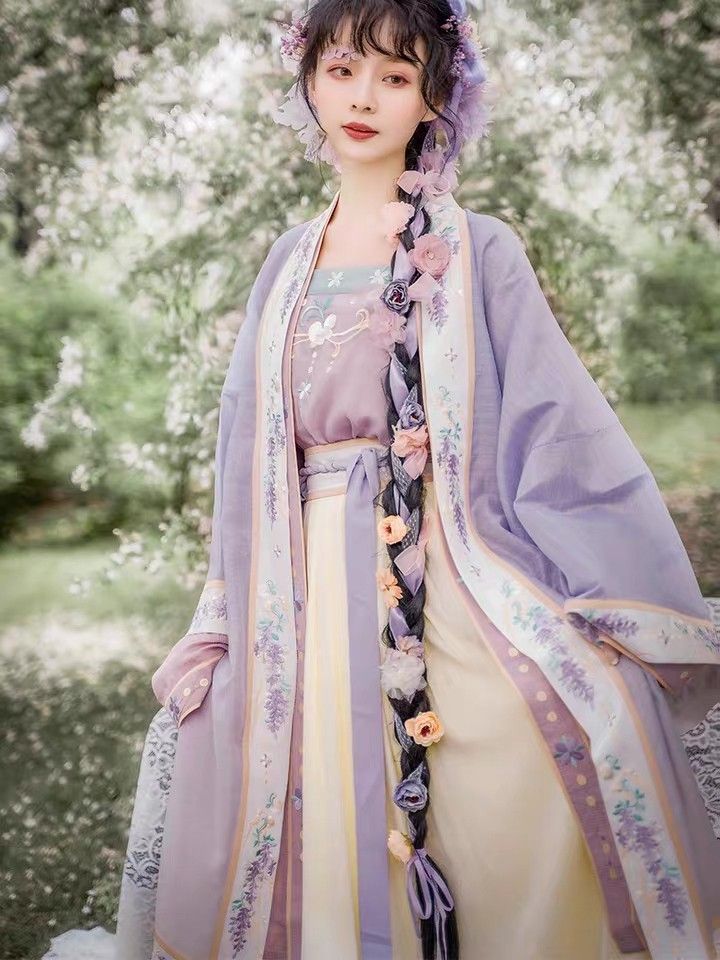 Plus Size Skirt with Horseface Pattern and Blouse:A Fashionable Guide Plus Size Skirt with Horseface Pattern and Blouse:A Fashionable Guide