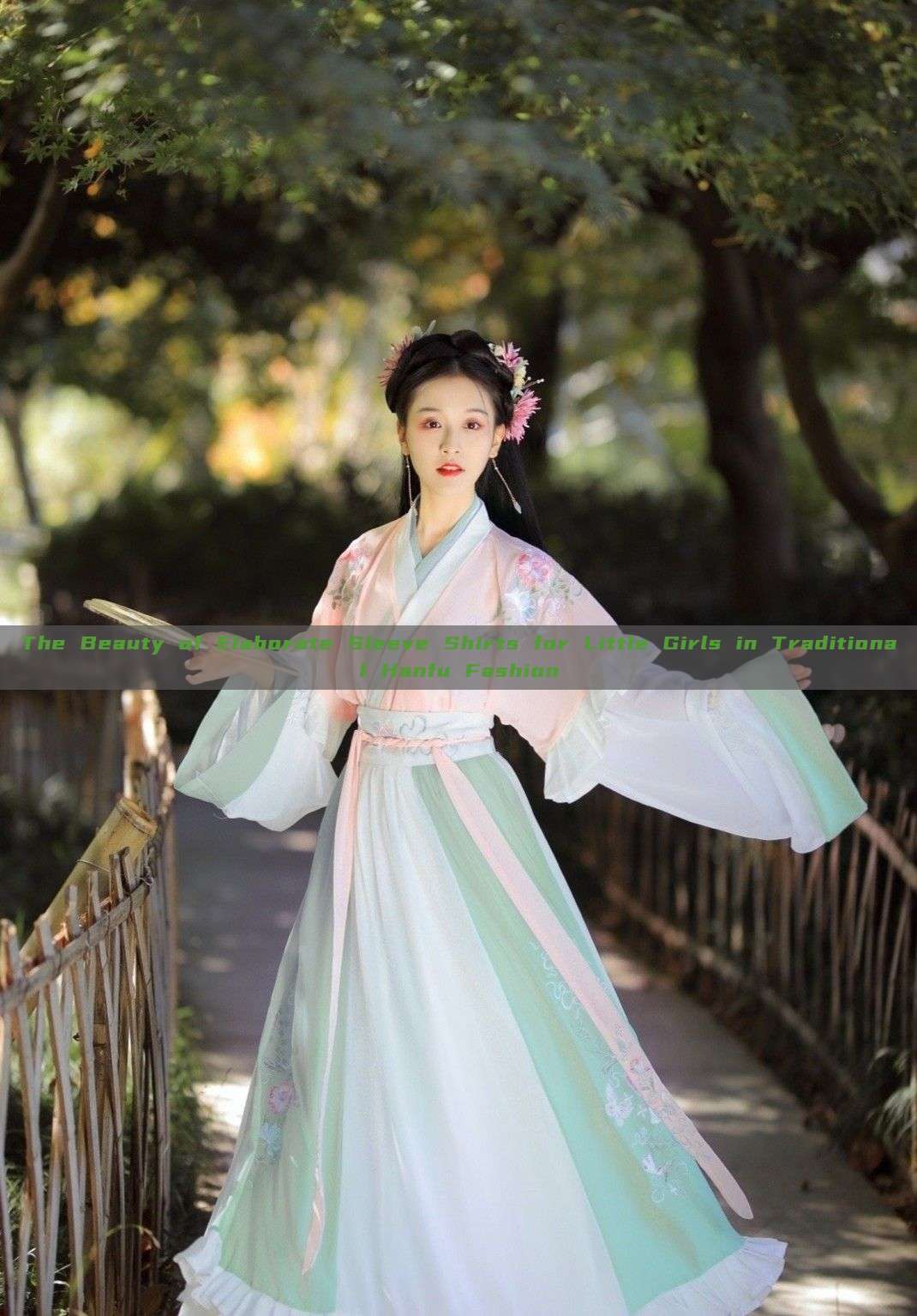 The Beauty of Elaborate Sleeve Shirts for Little Girls in Traditional Hanfu Fashion The Beauty of Elaborate Sleeve Shirts for Little Girls in Traditional Hanfu Fashion
