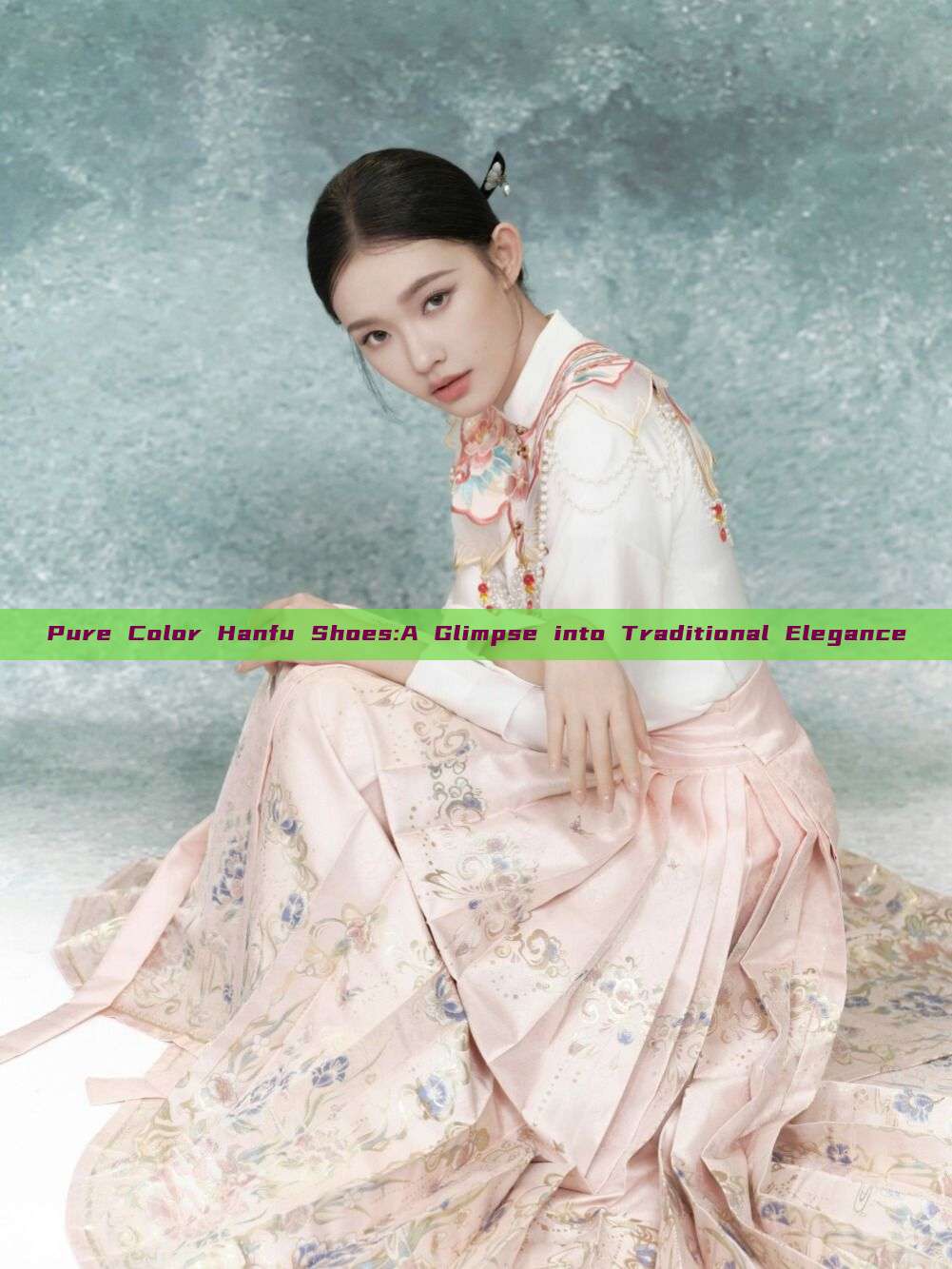 Pure Color Hanfu Shoes:A Glimpse into Traditional Elegance Pure Color Hanfu Shoes:A Glimpse into Traditional Elegance