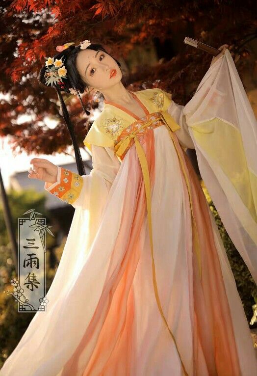 Winter Elegance in Red:The Story of Hanfu Shoes Winter Elegance in Red:The Story of Hanfu Shoes
