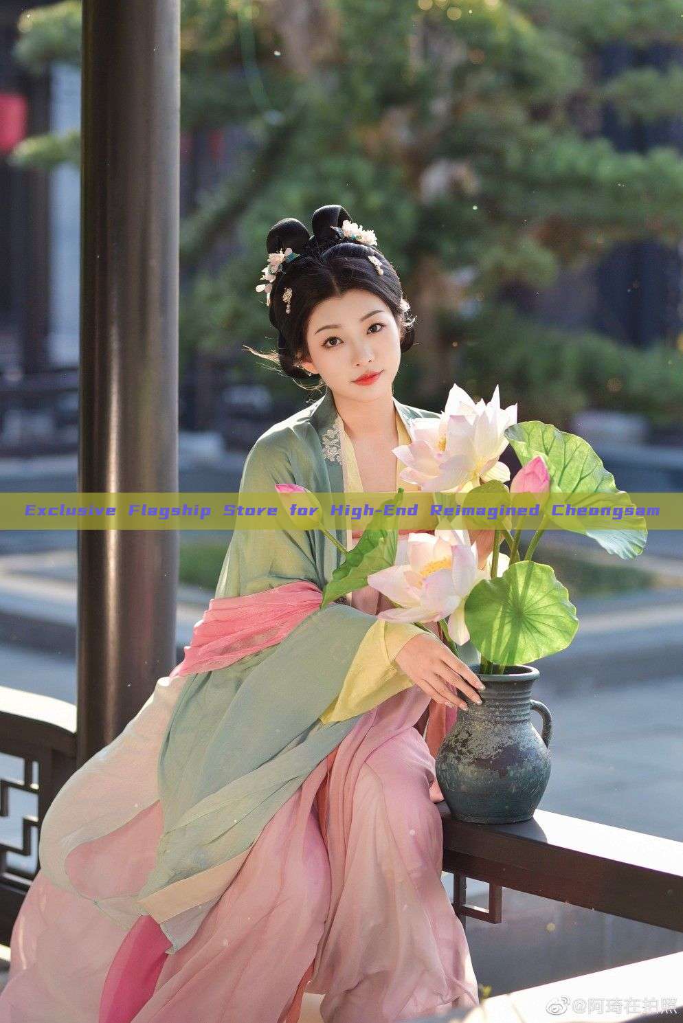 Exclusive Flagship Store for High-End Reimagined Cheongsam Exclusive Flagship Store for High-End Reimagined Cheongsam