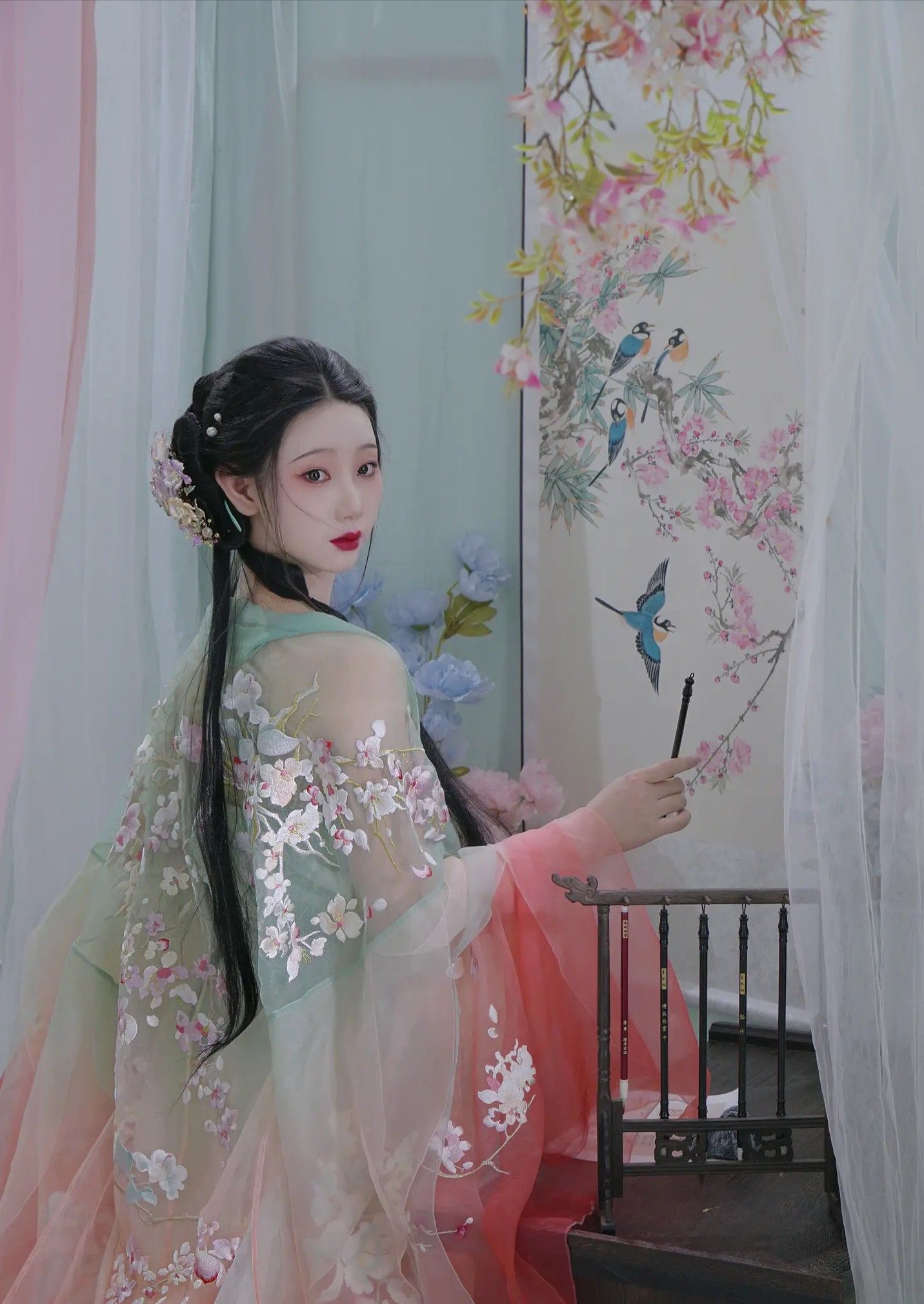 The Revival of Hanfu Fashion:Embracing the Beauty of Simulated Flower Headpieces The Revival of Hanfu Fashion:Embracing the Beauty of Simulated Flower Headpieces