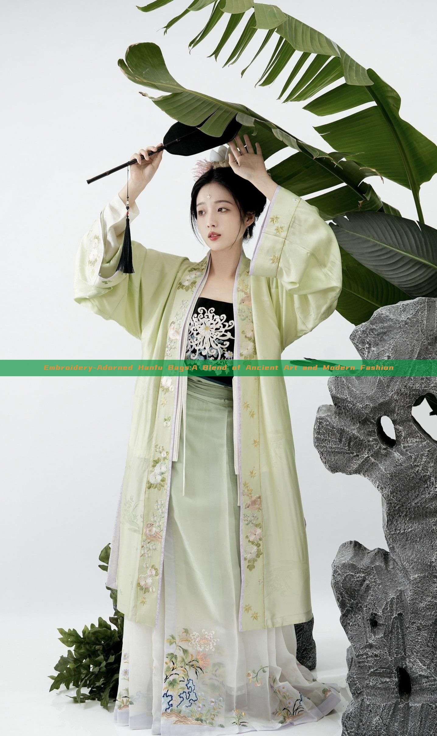 Embroidery-Adorned Hanfu Bags:A Blend of Ancient Art and Modern Fashion Embroidery-Adorned Hanfu Bags:A Blend of Ancient Art and Modern Fashion