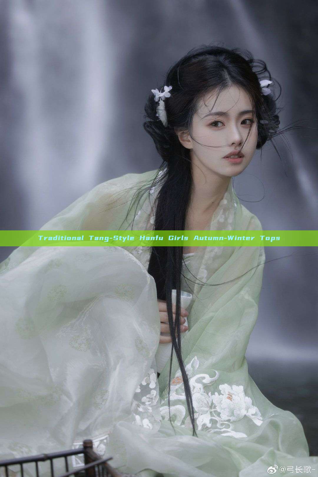Traditional Tang-Style Hanfu Girls Autumn-Winter Tops Traditional Tang-Style Hanfu Girls Autumn-Winter Tops