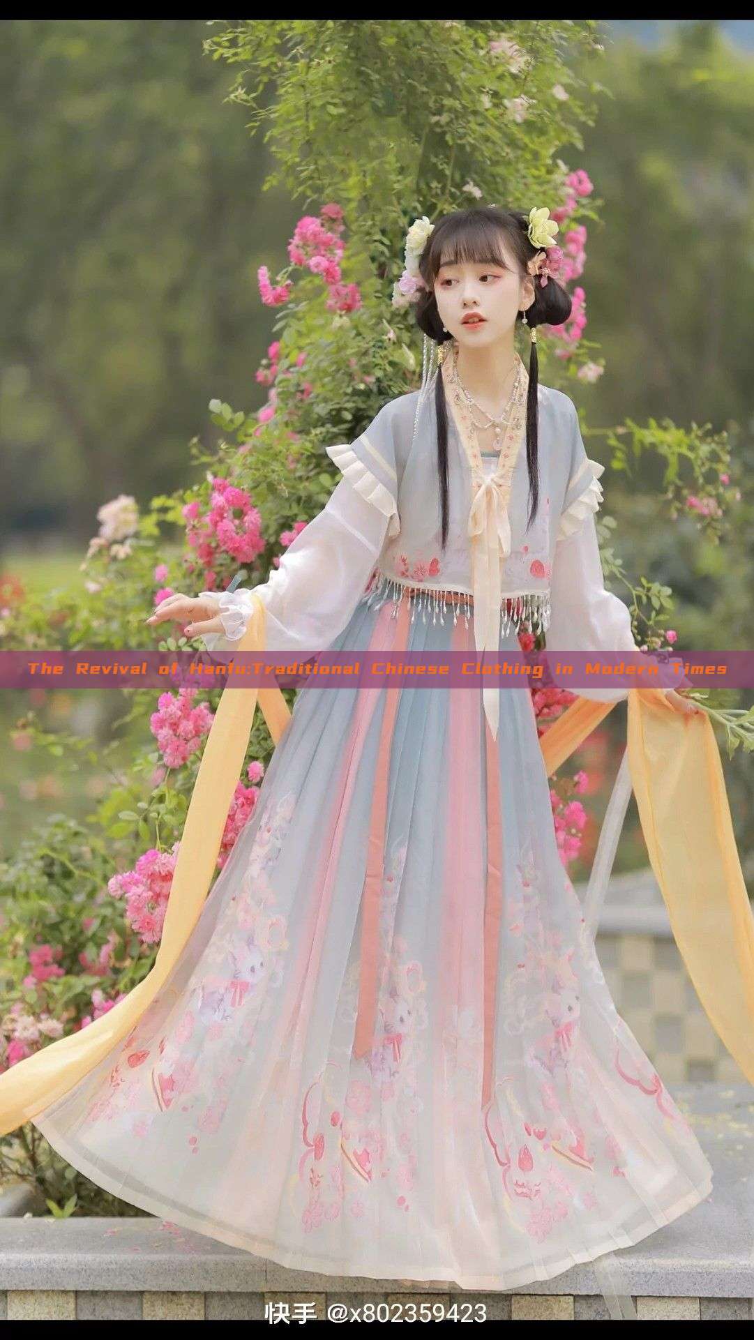 The Revival of Hanfu:Traditional Chinese Clothing in Modern Times The Revival of Hanfu:Traditional Chinese Clothing in Modern Times