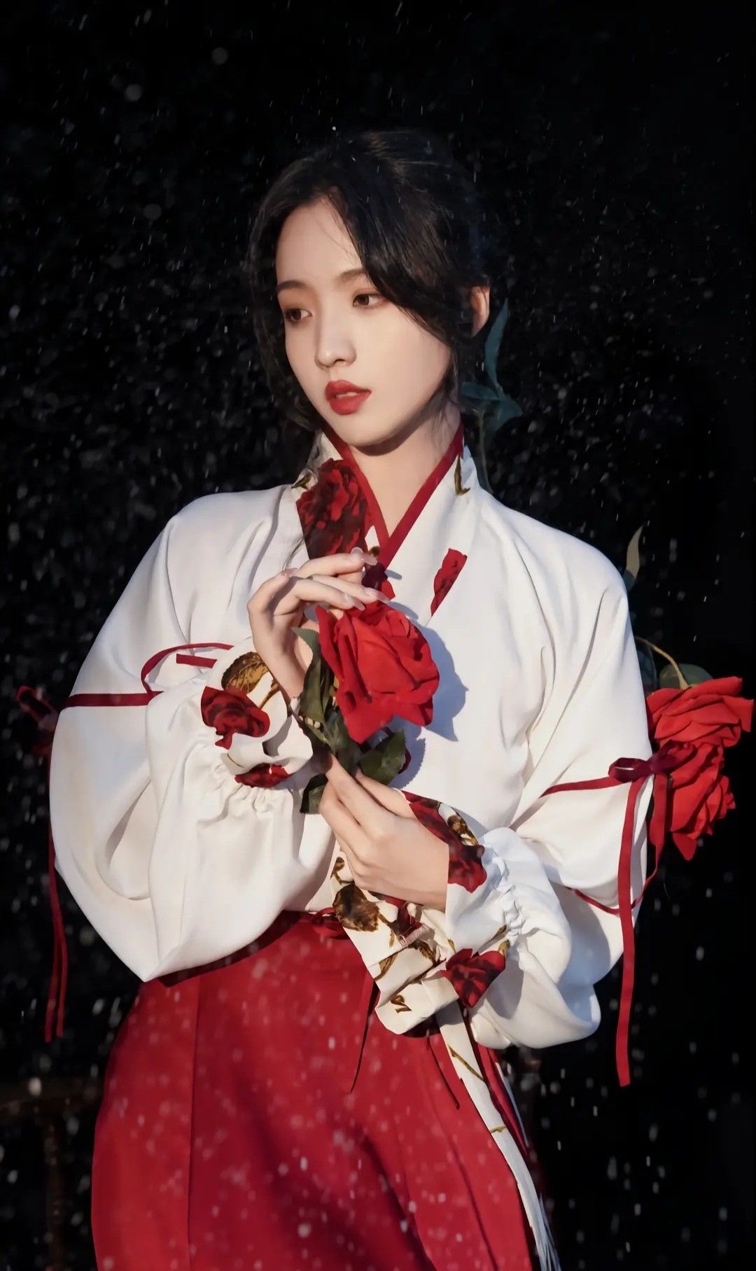 Embracing Elegance:The New 2024 Cheongsam Collection Embracing Elegance:The New 2024 Cheongsam Collection