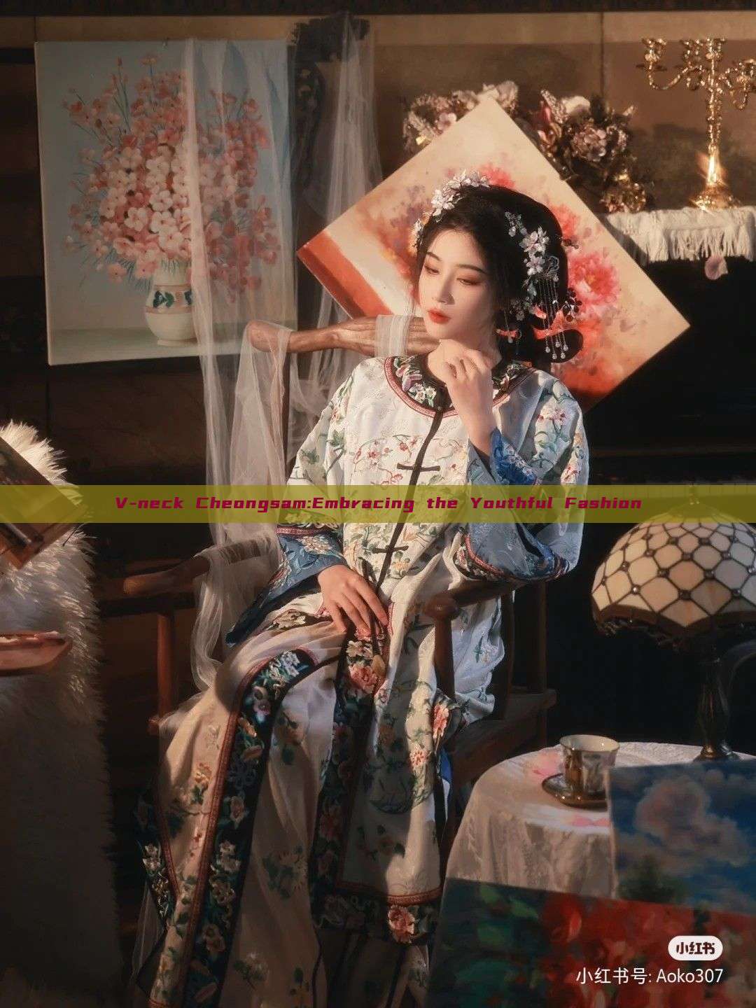 V-neck Cheongsam:Embracing the Youthful Fashion V-neck Cheongsam:Embracing the Youthful Fashion
