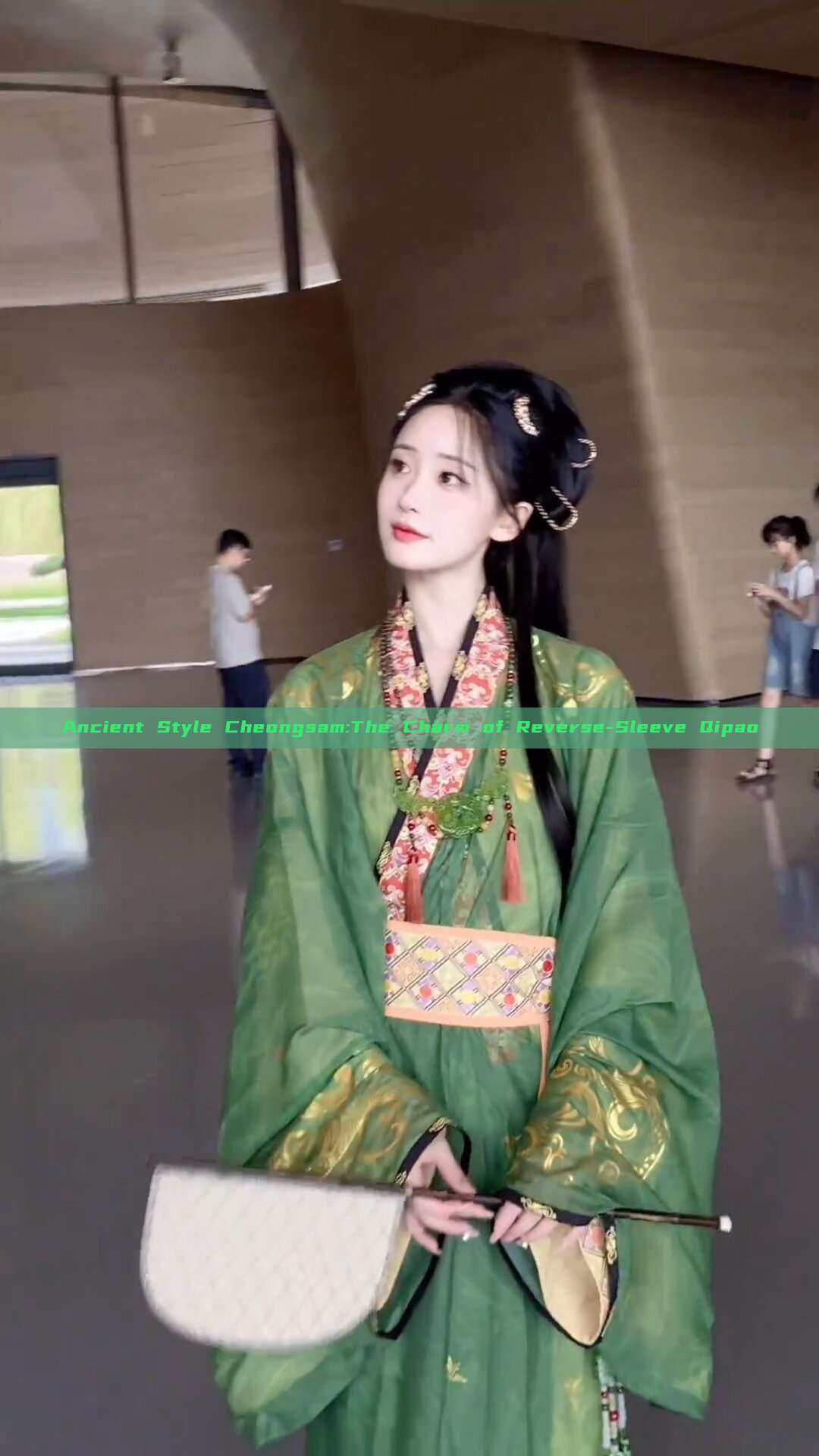 Ancient Style Cheongsam:The Charm of Reverse-Sleeve Qipao Ancient Style Cheongsam:The Charm of Reverse-Sleeve Qipao