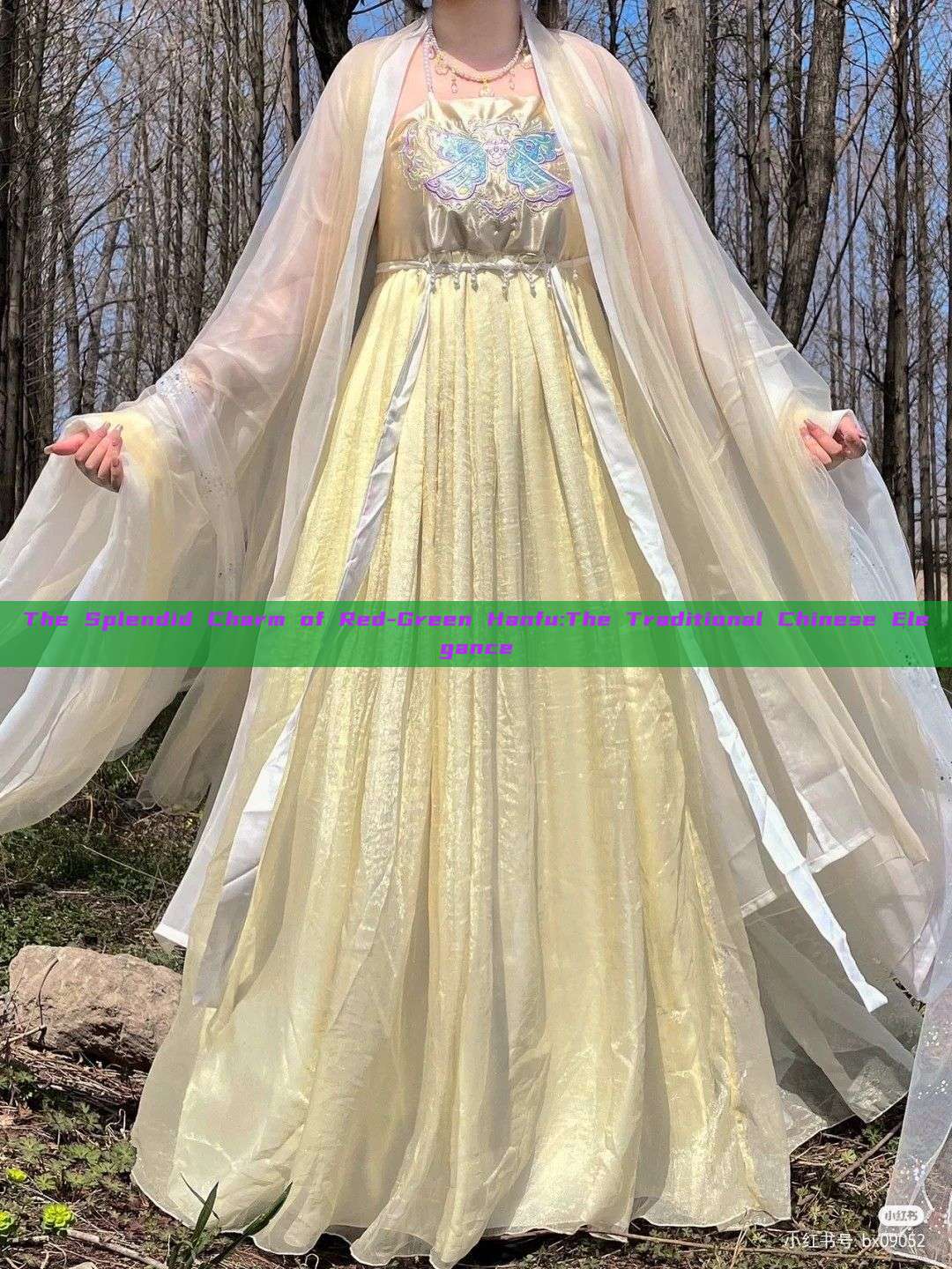 The Splendid Charm of Red-Green Hanfu:The Traditional Chinese Elegance The Splendid Charm of Red-Green Hanfu:The Traditional Chinese Elegance