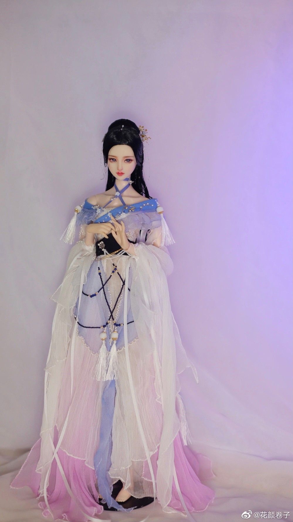 The Enchanting Beauty of Change Xianzi in Traditional Hanfu Costume
