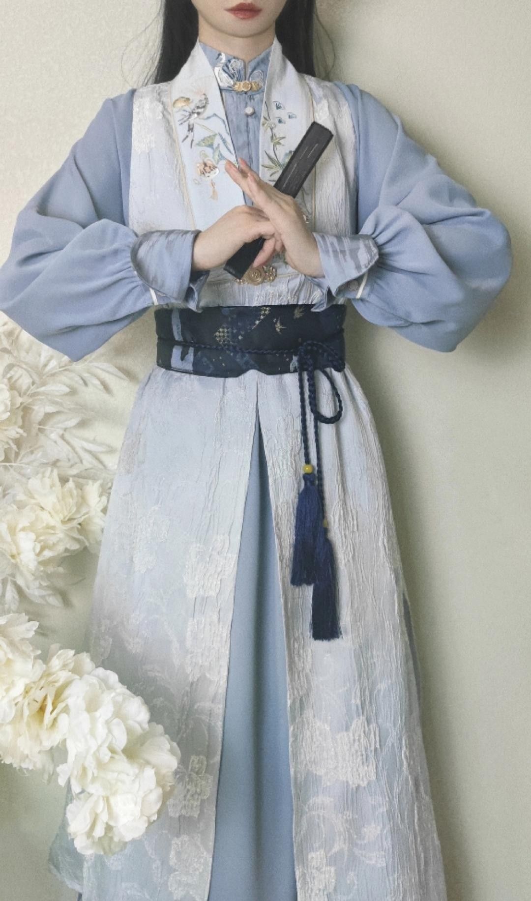 The Charm of Little Green Plums in Traditional Chinese Hanfu Fashion The Charm of Little Green Plums in Traditional Chinese Hanfu Fashion