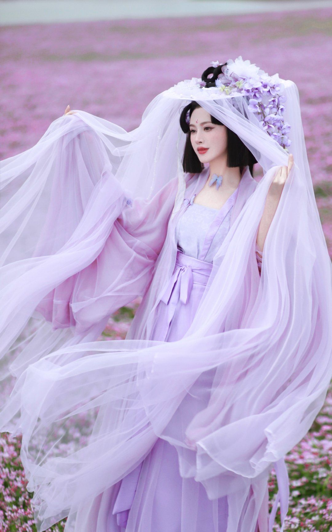 Classic Cheongsam Style:A Detailed Look into the Authentic Six-Meter Chest-Length Robe with Skirt Classic Cheongsam Style:A Detailed Look into the Authentic Six-Meter Chest-Length Robe with Skirt
