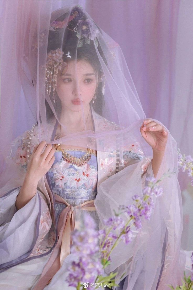 Embracing the Elegance of a 200-Jin Cheongsam:The Beauty of Plus-Size Traditional Dress Embracing the Elegance of a 200-Jin Cheongsam:The Beauty of Plus-Size Traditional Dress