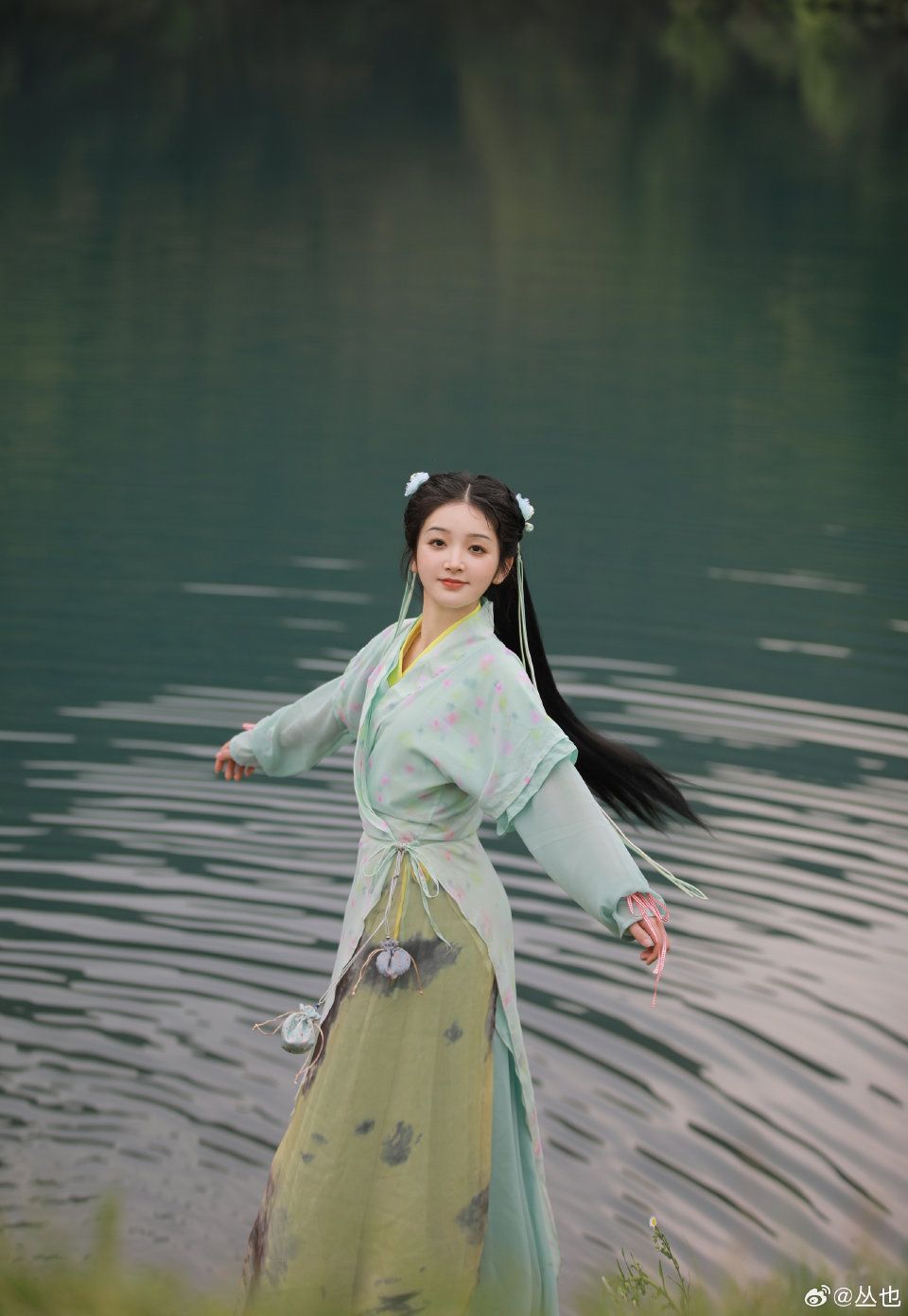 Winter Warmth in a Qipao:Preserving Comfort and Style Winter Warmth in a Qipao:Preserving Comfort and Style