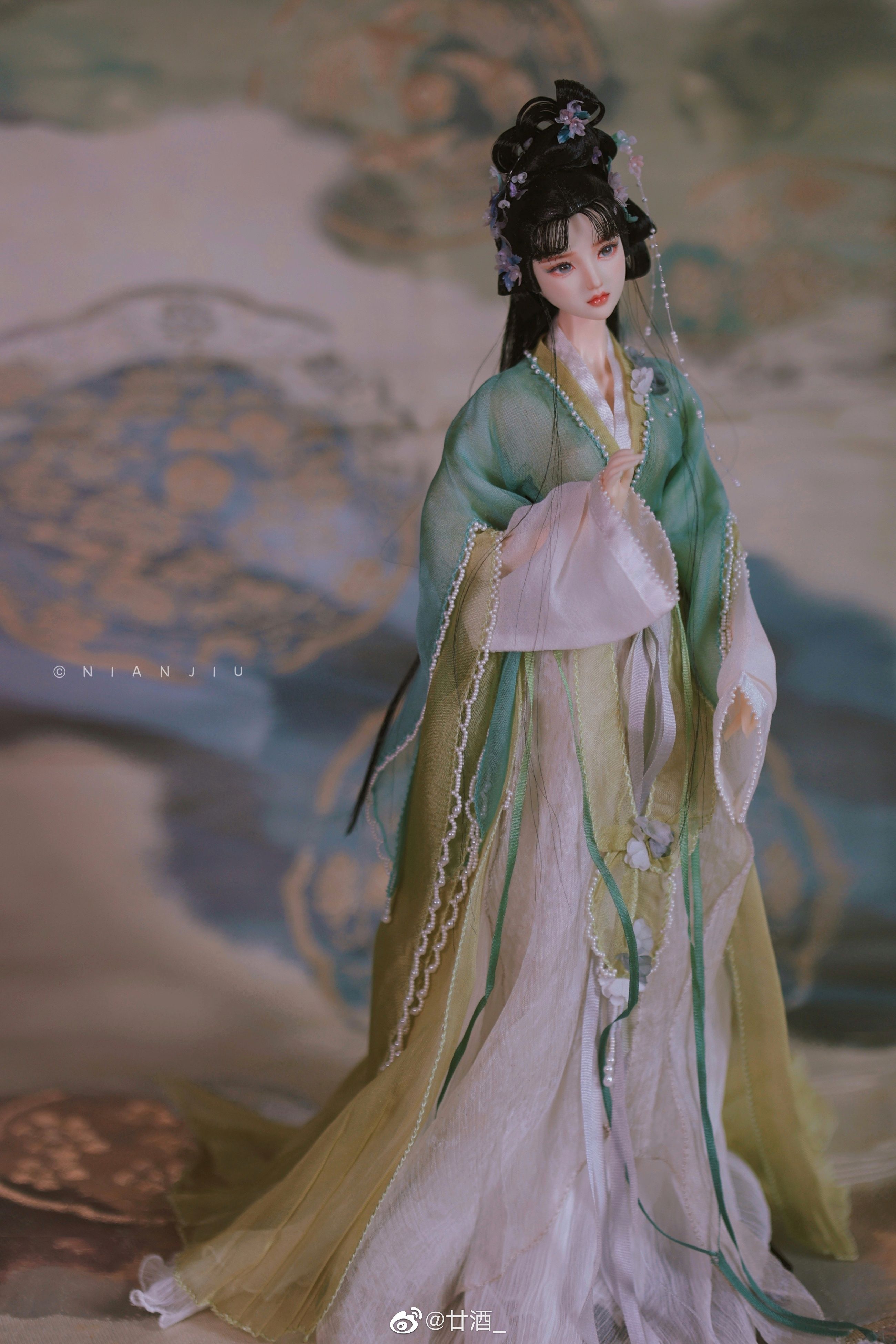 The Enigma of a Black Hanfu Blouse Woman