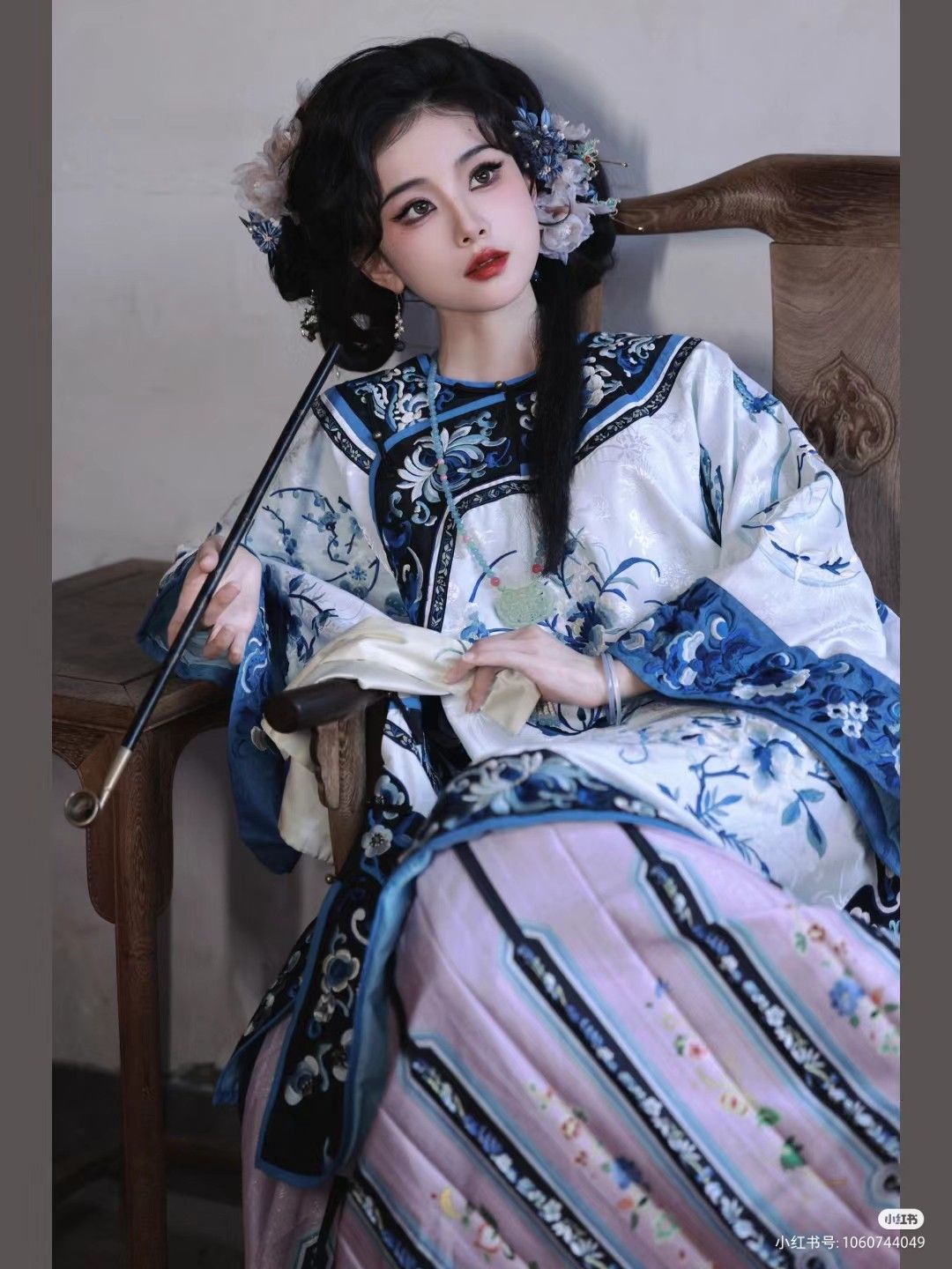 Short Hair Hanfu Headdress:A Blend of Traditional Elegance and Modern Charm Short Hair Hanfu Headdress:A Blend of Traditional Elegance and Modern Charm