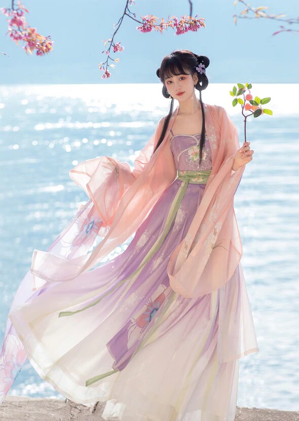 Winter Cheongsam Jacket:A Blend of Tradition and Fashion Winter Cheongsam Jacket:A Blend of Tradition and Fashion