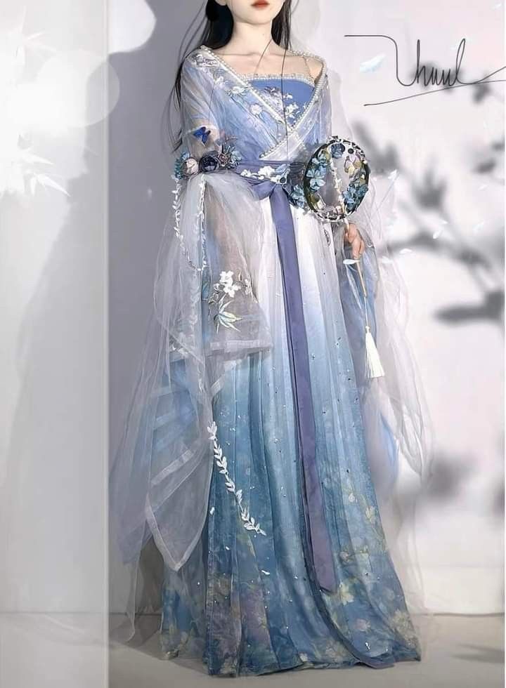 Neo-Chinese Fashion:The Evolution of Traditional Hanfu女装 in Modern Apparel