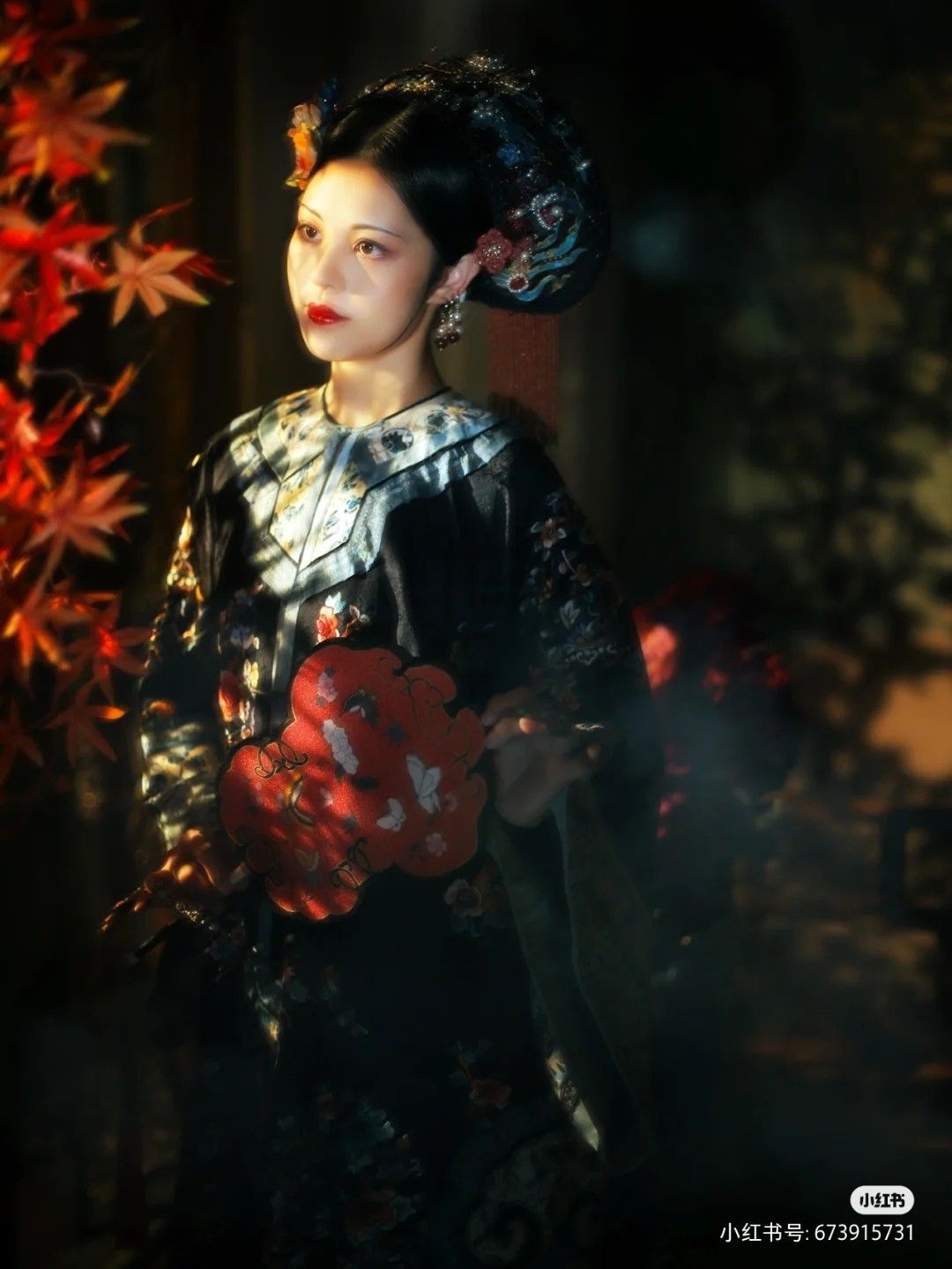 Womens Placket-Style Tang Suit Jacket with盘扣细节 Womens Placket-Style Tang Suit Jacket with盘扣细节