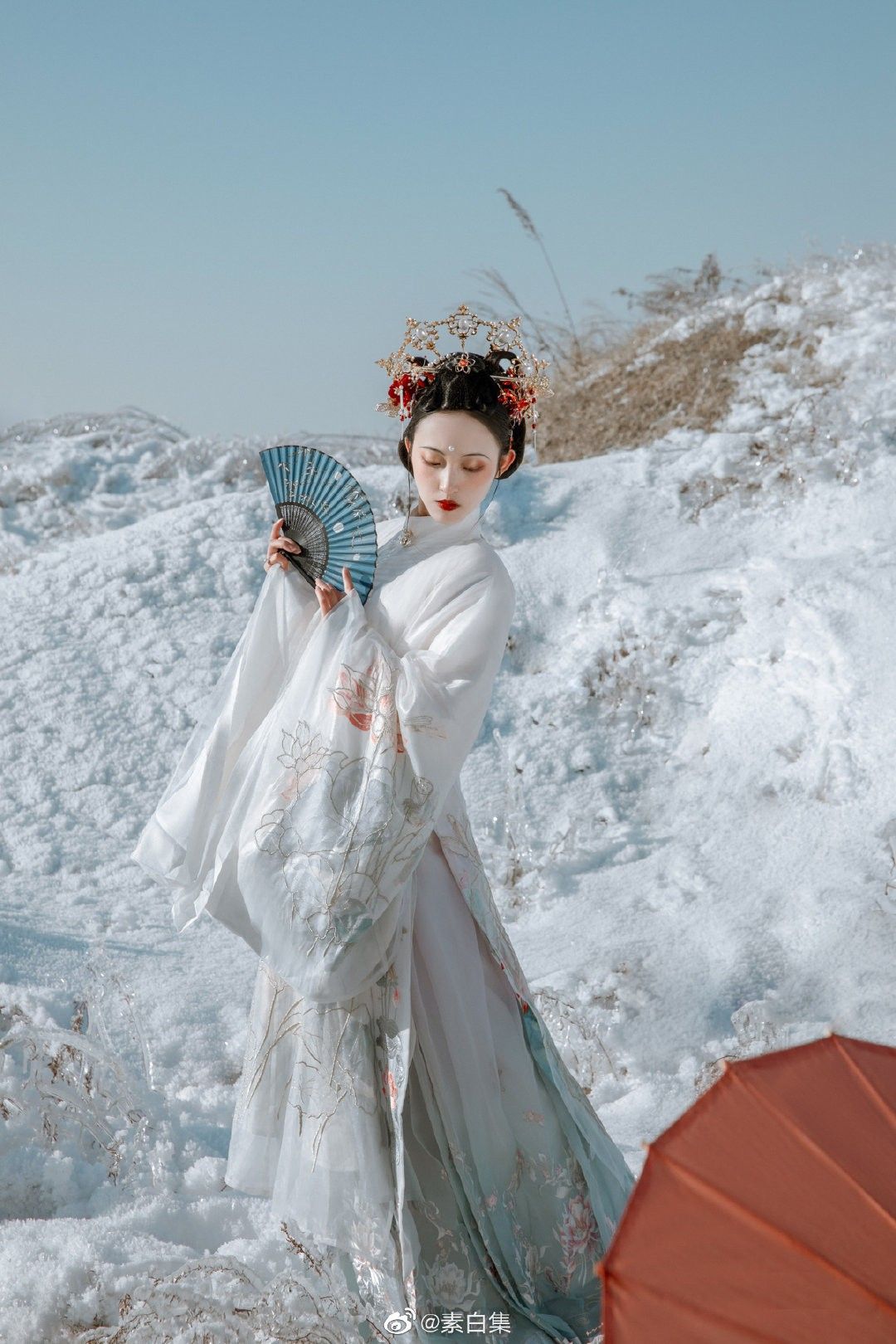 Modernizing Traditional Womens Hanfu Costumes:The Evolution of Modern Hanfu Fashion Modernizing Traditional Womens Hanfu Costumes:The Evolution of Modern Hanfu Fashion