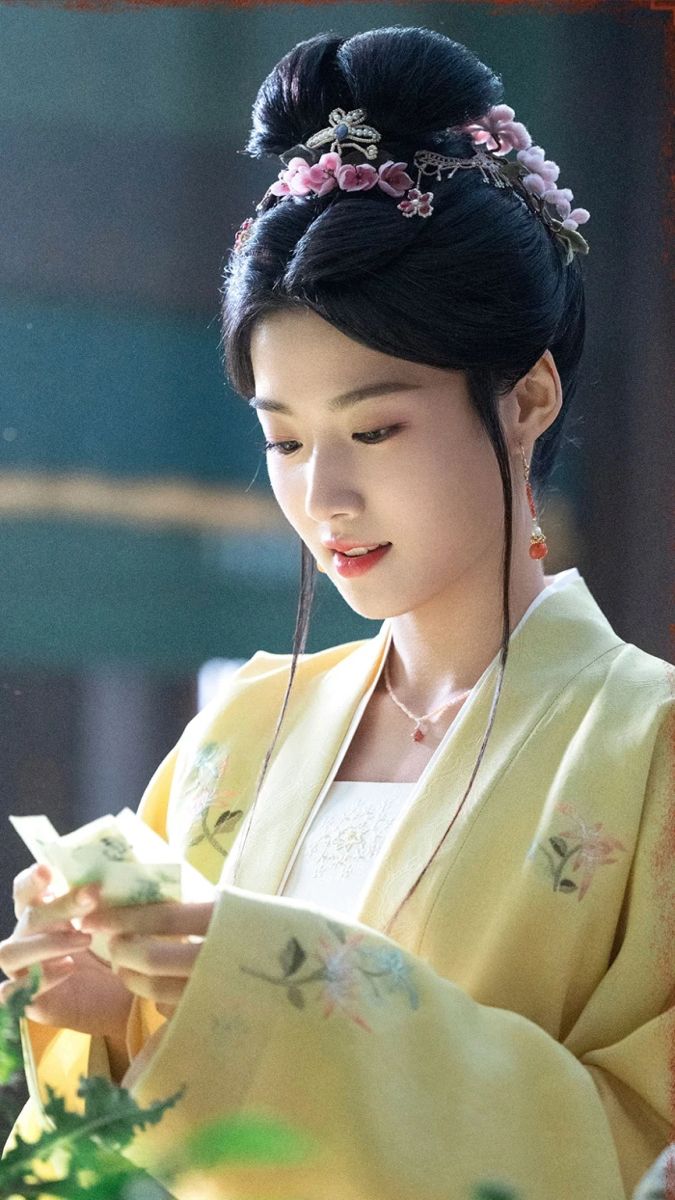 Little Girls in Traditional Chinese Hanfu Skirts:Embracing the Splendor of Chinese Heritage Little Girls in Traditional Chinese Hanfu Skirts:Embracing the Splendor of Chinese Heritage