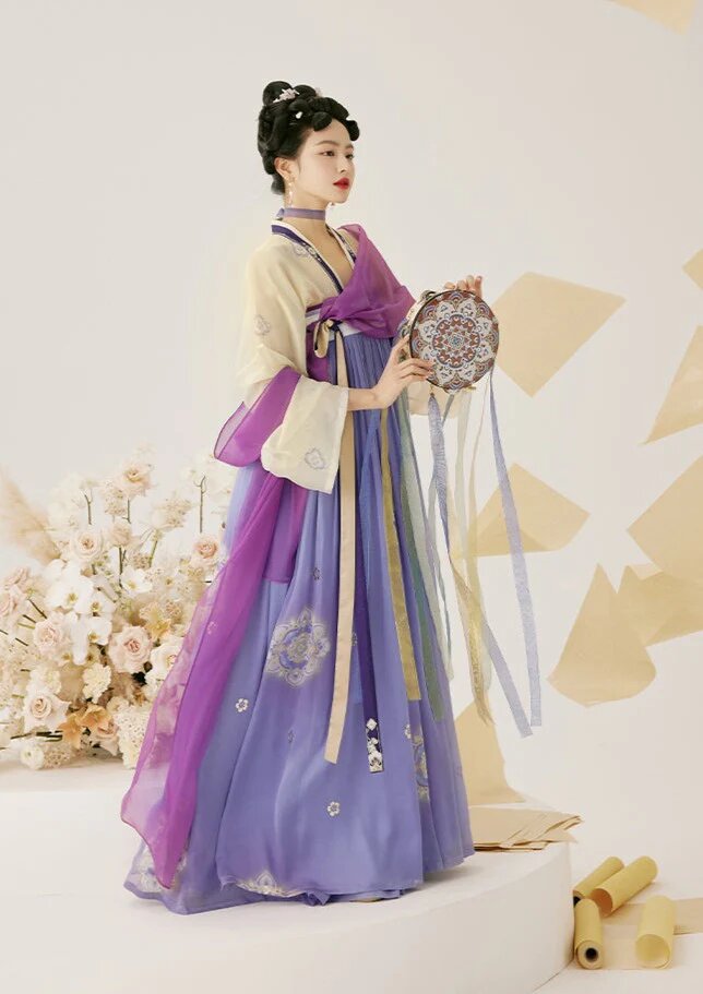 The Revival of Chinese Hanfu Sleepwear:Embracing Traditional Elegance in Modern Comfort The Revival of Chinese Hanfu Sleepwear:Embracing Traditional Elegance in Modern Comfort