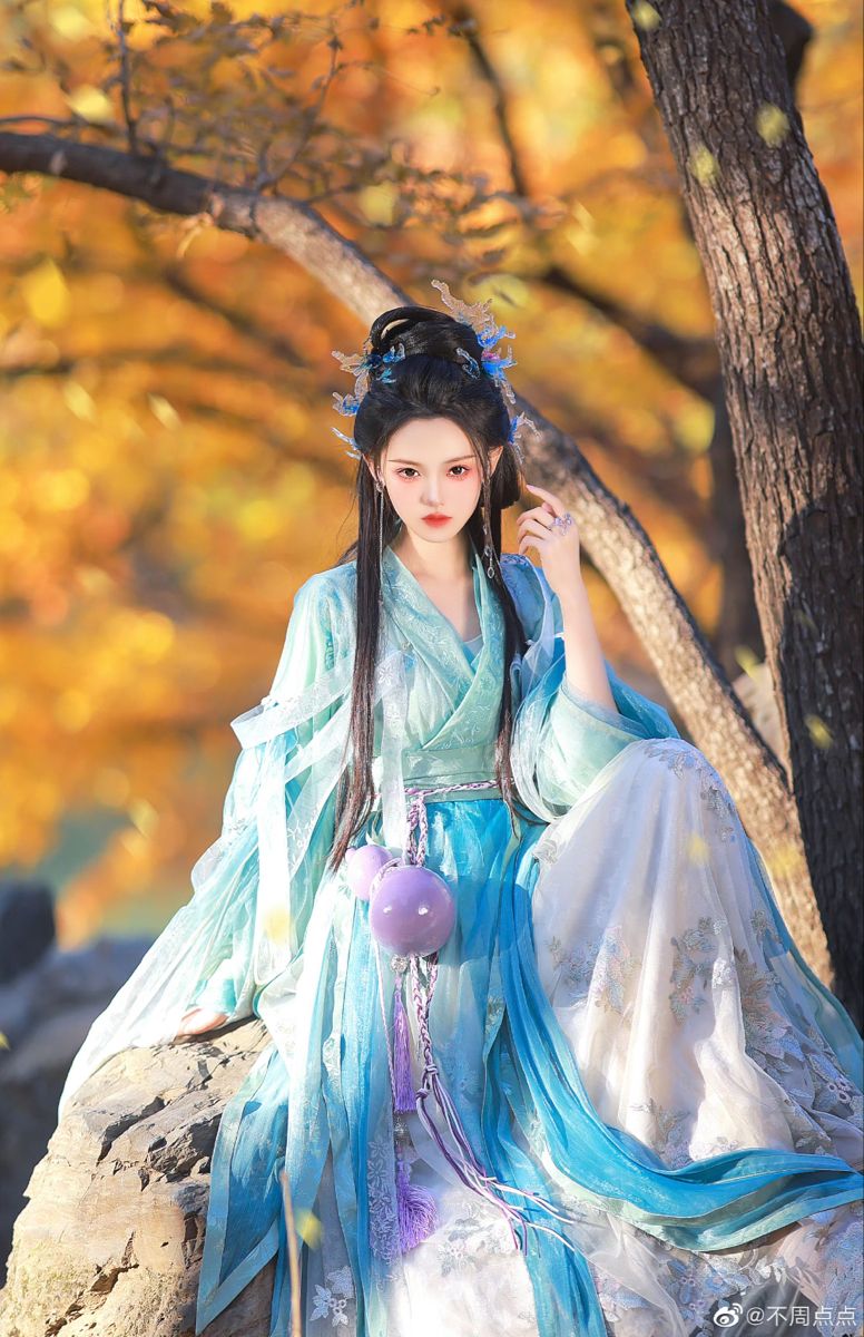 Winter Girls Thick-Soled Hanfu Shoes:A Fashionable and Comfortable Choice for Your Little One Winter Girls Thick-Soled Hanfu Shoes:A Fashionable and Comfortable Choice for Your Little One