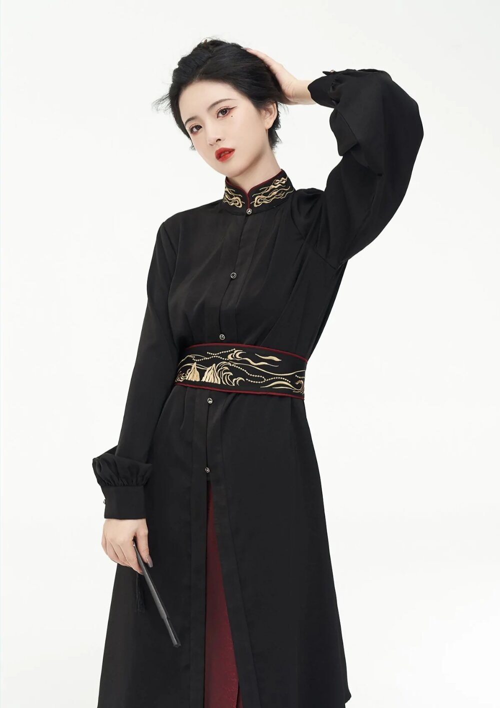 The Elegance of Single-Sided Slit Cheongsam:A Cultural Icon of Chinese Traditional Fashion The Elegance of Single-Sided Slit Cheongsam:A Cultural Icon of Chinese Traditional Fashion