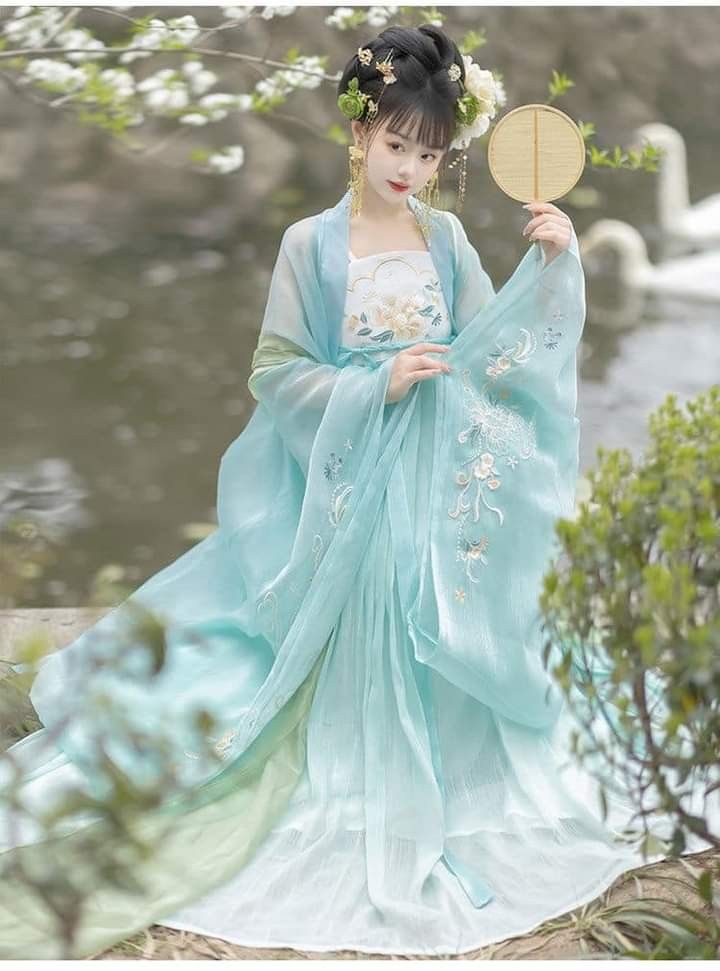 The Evolution of Cheongsam:The New and Improved Qipao Style by 2025 The Evolution of Cheongsam:The New and Improved Qipao Style by 2025