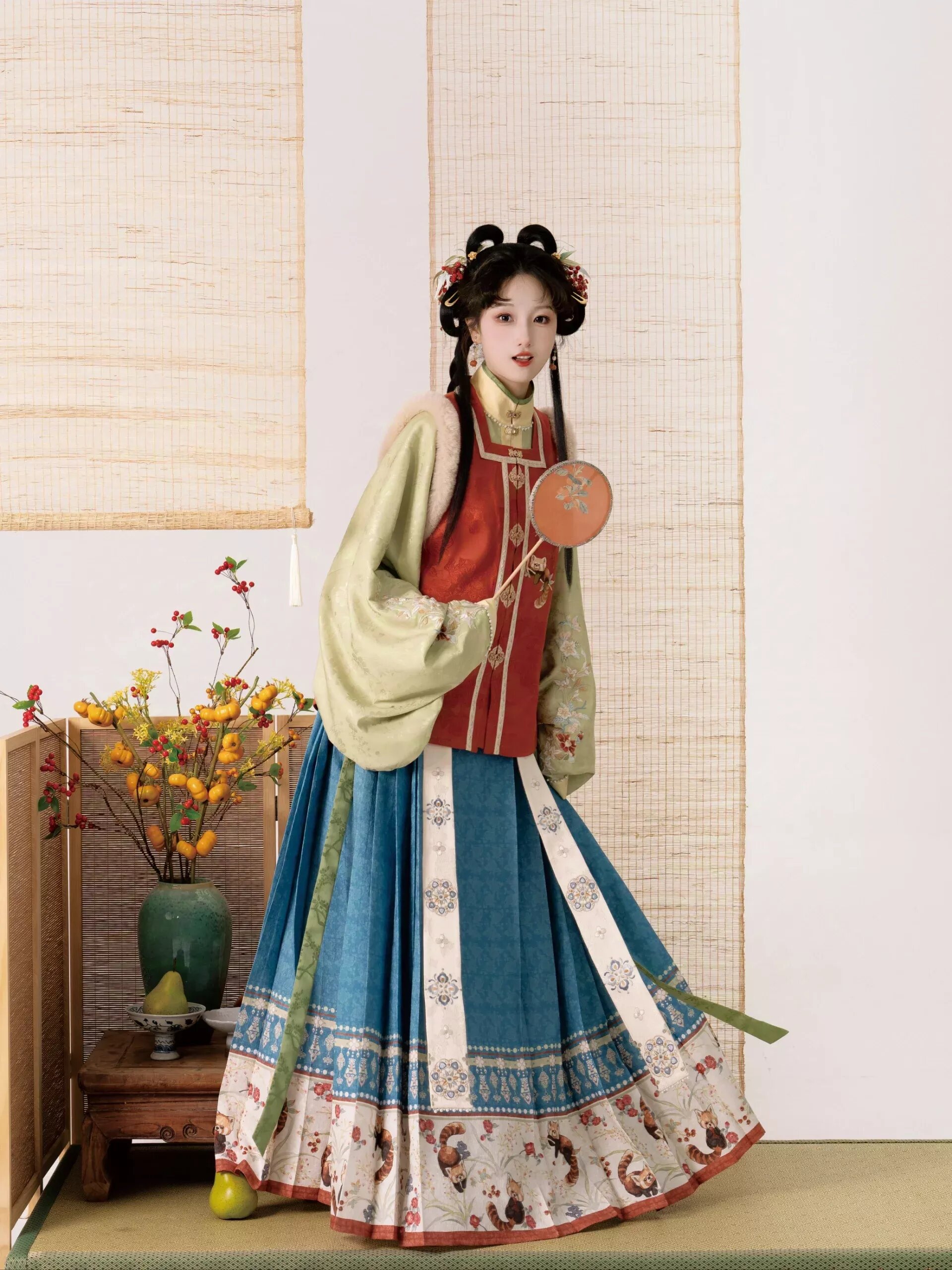 Port Workers Cheongsam:A Cultural Icon in Hong Kong Port Workers Cheongsam:A Cultural Icon in Hong Kong