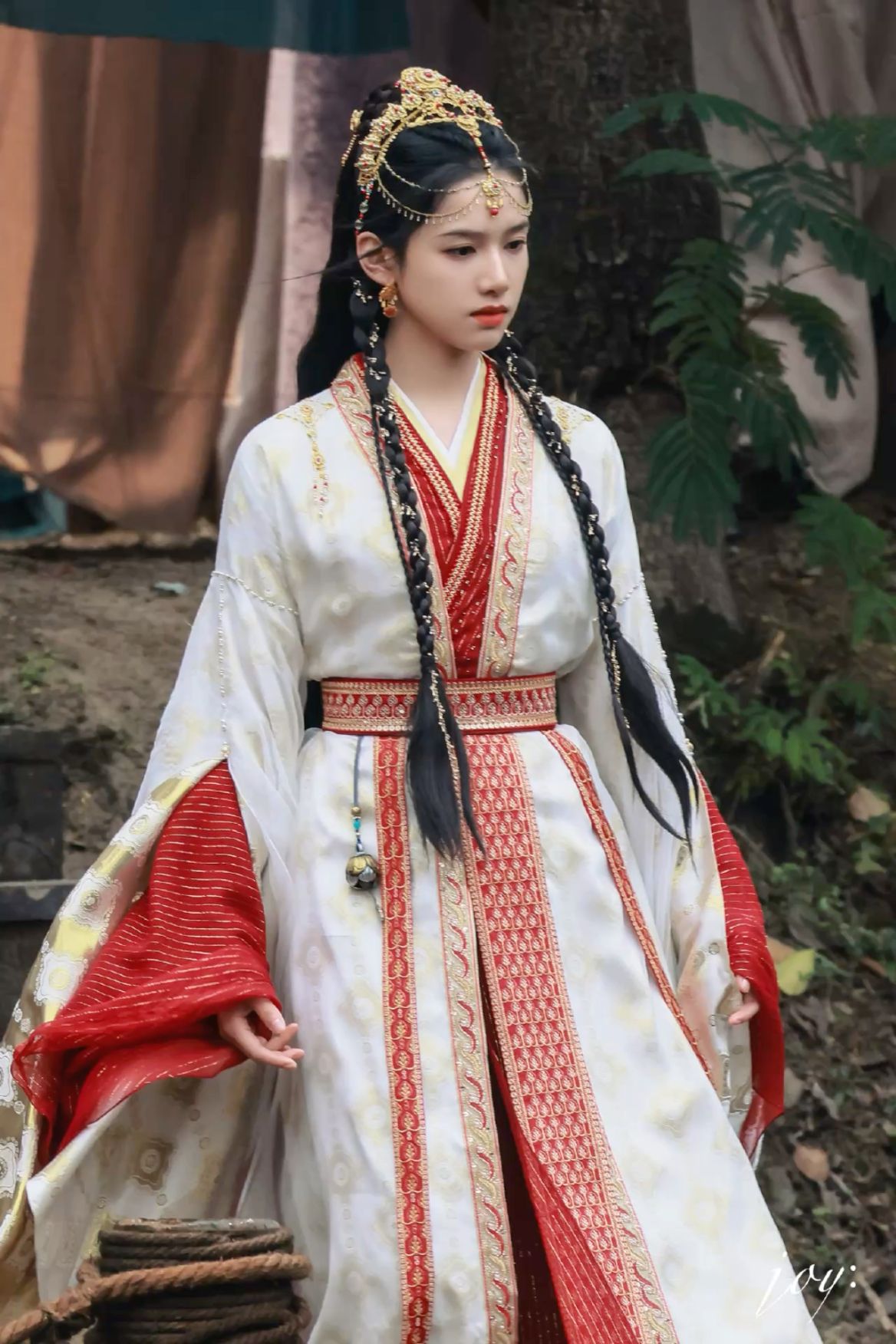 Chinese New Year Celebration:Traditional Tang Costumes for Young Girls Chinese New Year Celebration:Traditional Tang Costumes for Young Girls