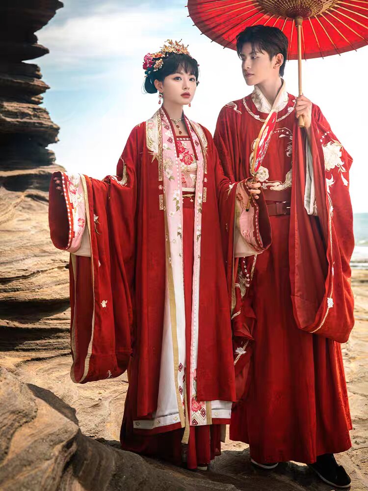Cloudly Attire:Original Hanfu Collection from Yunlu Cloudly Attire:Original Hanfu Collection from Yunlu