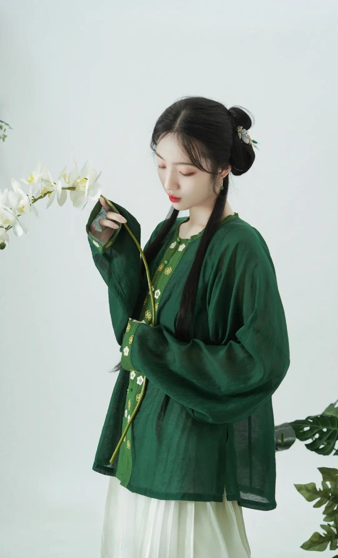 Ancient Style Bags and the Enchantment of Womens Traditional Chinese Clothing Ancient Style Bags and the Enchantment of Womens Traditional Chinese Clothing