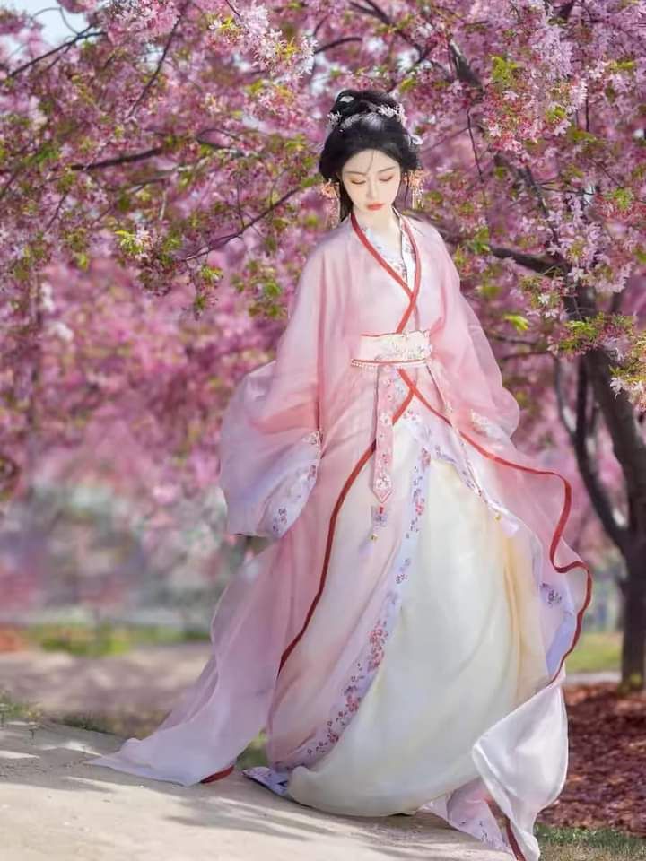 Ancient Charm in Modern Times:Girls Hanfu Fashion for Summer Ancient Charm in Modern Times:Girls Hanfu Fashion for Summer