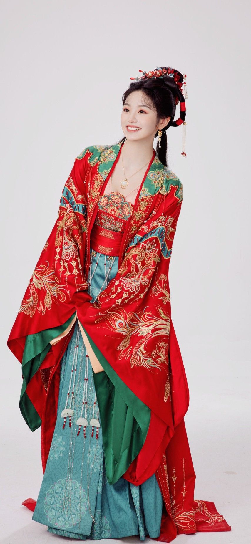 The Splendor of Ancient Hanfu:The Charm of Qixiong Ruqun,the Traditional Chinese Costume for Women The Splendor of Ancient Hanfu:The Charm of Qixiong Ruqun,the Traditional Chinese Costume for Women