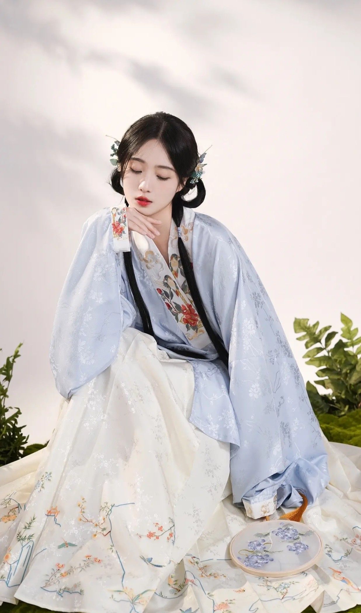 Winter Qipao Style:The Ultimate Guide to Layering Underneath Your Cheongsam