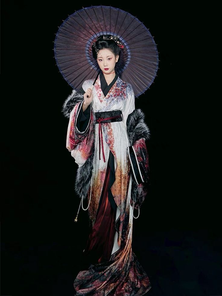 The U-Shaped Hairpin and Horseface Skirt:A Journey into Traditional Chinese Fashion The U-Shaped Hairpin and Horseface Skirt:A Journey into Traditional Chinese Fashion