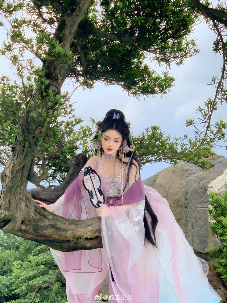 Reinventing the Cheongsam for Autumn Winter:Modern Updates and Traditional Elegance Reinventing the Cheongsam for Autumn Winter:Modern Updates and Traditional Elegance