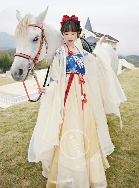 2024:The Revival of Traditional Chinese Elegance in Hanfu Fashion 2024:The Revival of Traditional Chinese Elegance in Hanfu Fashion