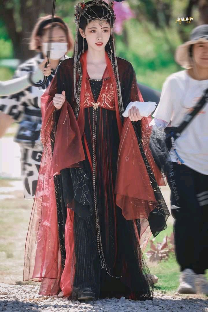 Ethereal Elegance of Hanfu Hair Accessories:The Enchanting Tale of Ribbons and Hair Bands Ethereal Elegance of Hanfu Hair Accessories:The Enchanting Tale of Ribbons and Hair Bands