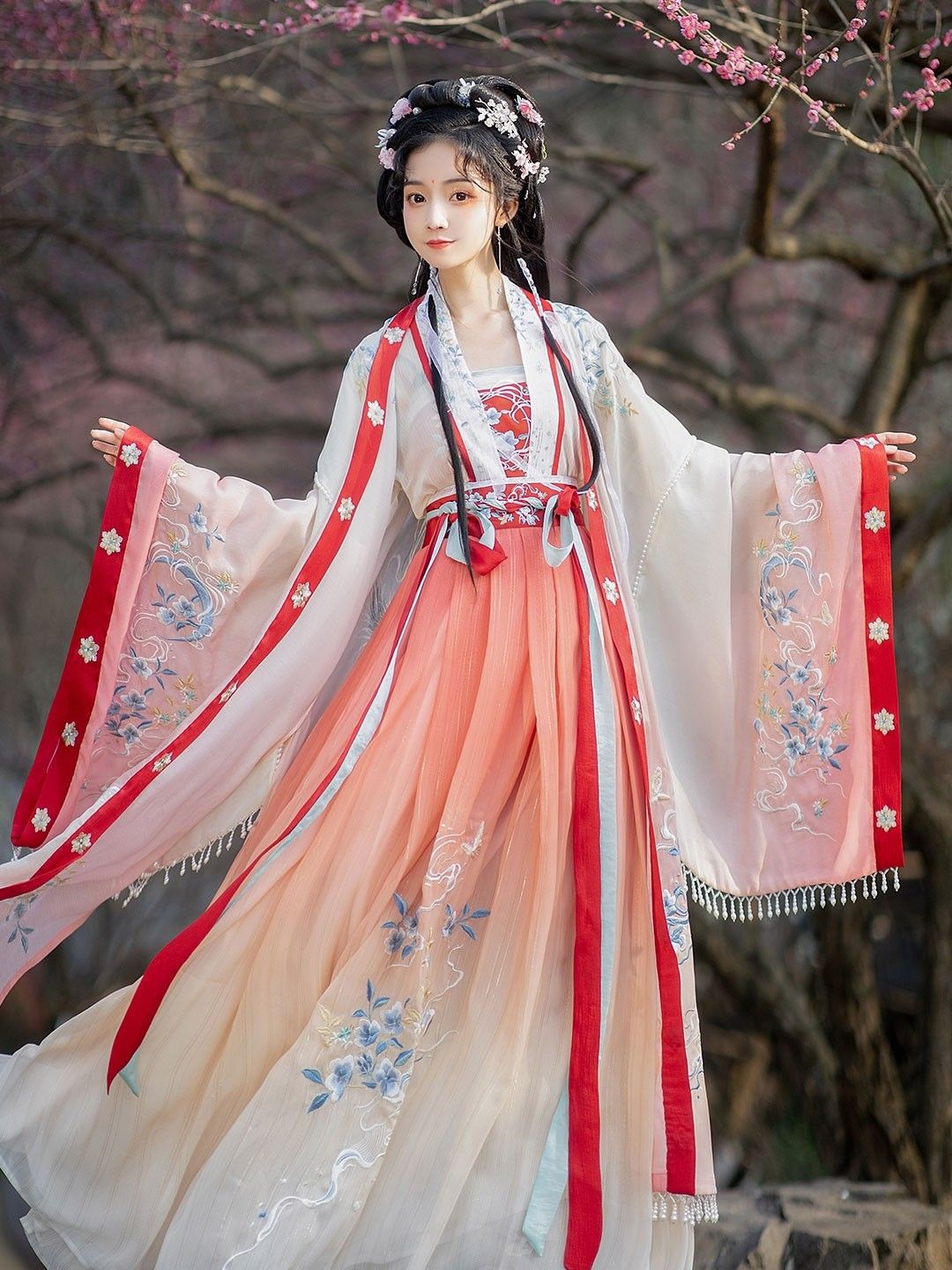 The Dominant Presence of Capricorn Hanfu:A Blend of Tradition and Strength