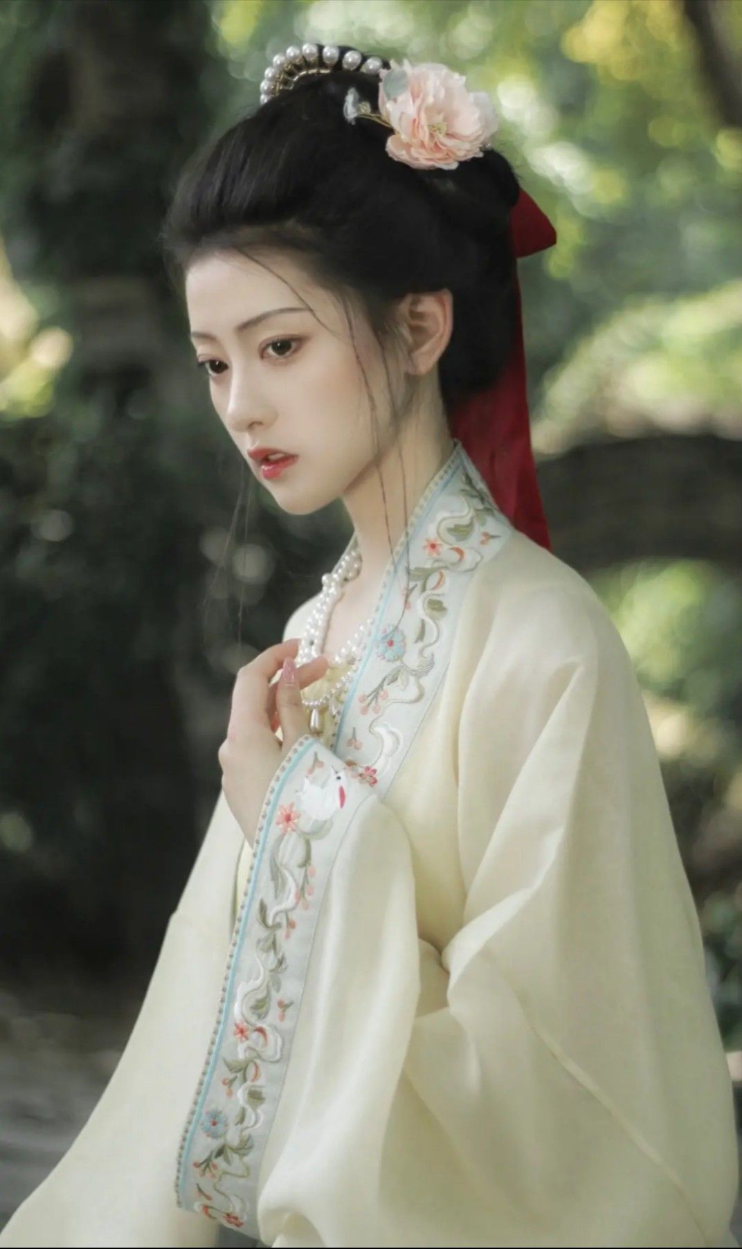 Black Cheongsam Dance Costume:Embodying Tradition and Elegance