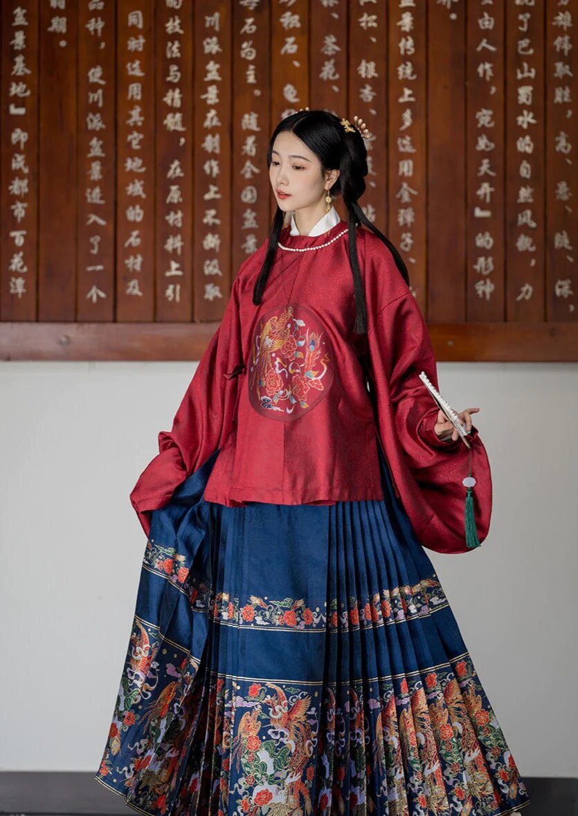 The Rise of Short-sleeved Hanfu Dress:A Blend of Traditional Elegance and Modern Fashion The Rise of Short-sleeved Hanfu Dress:A Blend of Traditional Elegance and Modern Fashion