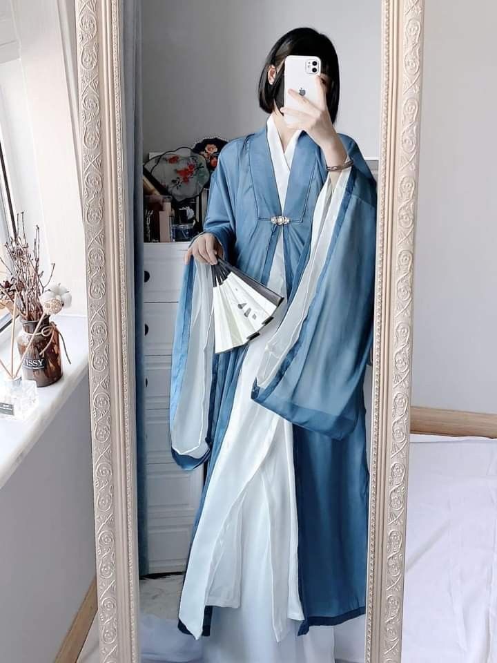 Mini-Sized Women Embrace the Charm of Qipao in New Chinese Style for Autumn Winter Fashion Mini-Sized Women Embrace the Charm of Qipao in New Chinese Style for Autumn Winter Fashion